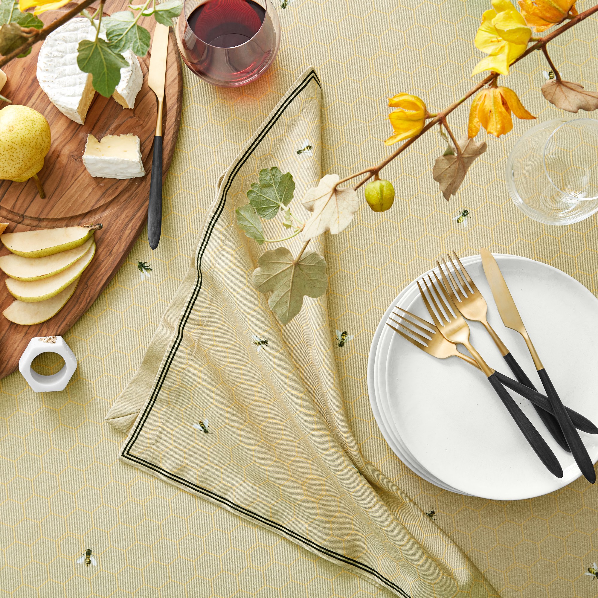 Bee Tablecloth