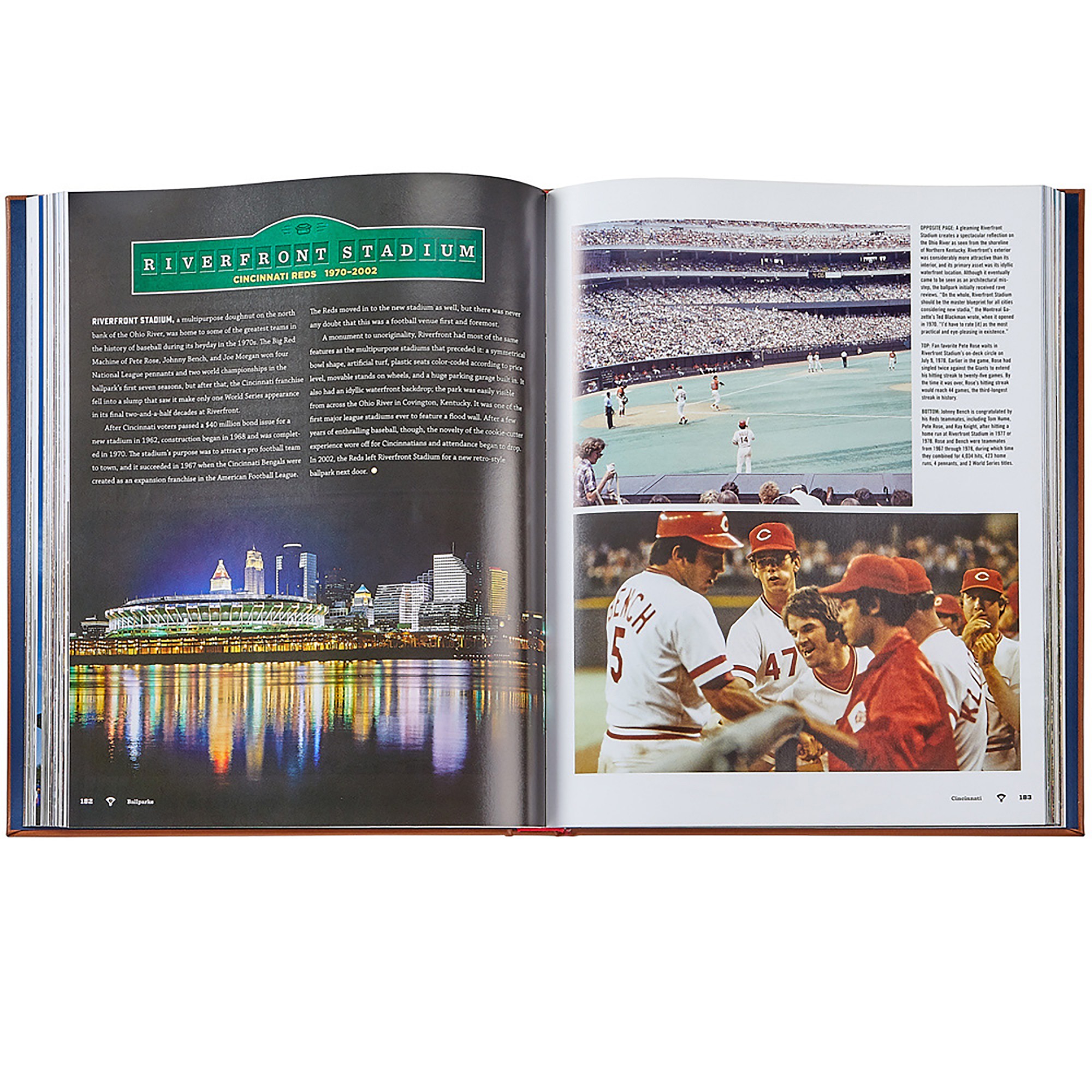 Eric Enders: Ballparks: A Journey Through the Fields of the Past, Present, and Future