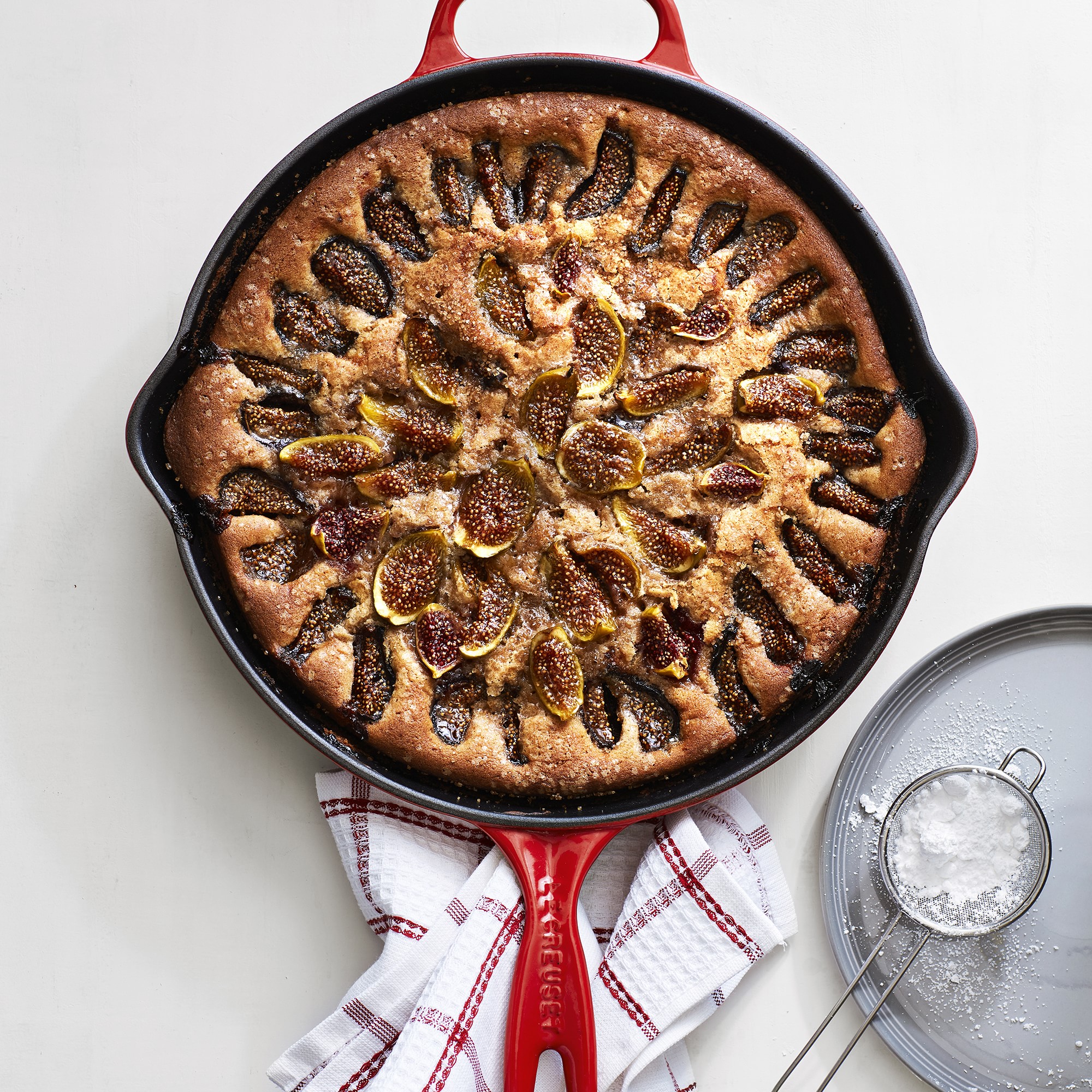 Le Creuset Signature Enameled Cast Iron Skillet Fry Pan