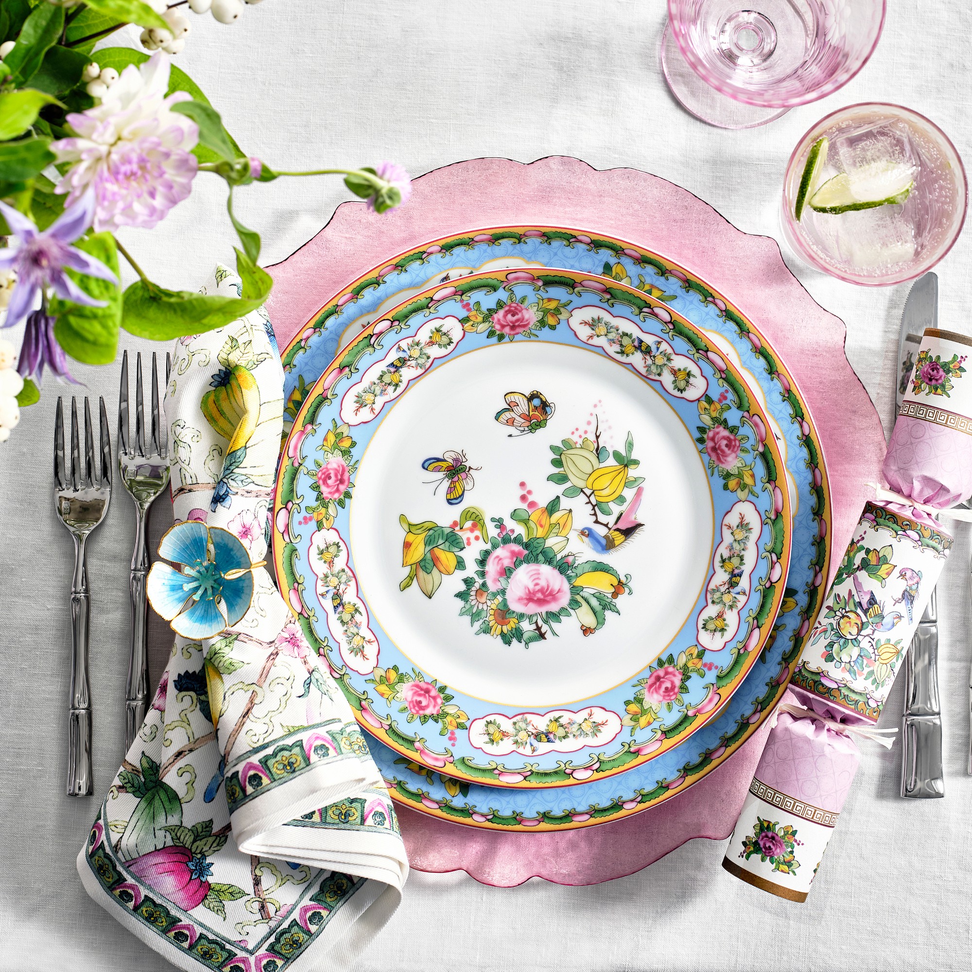 Famille RoseDinner Plates