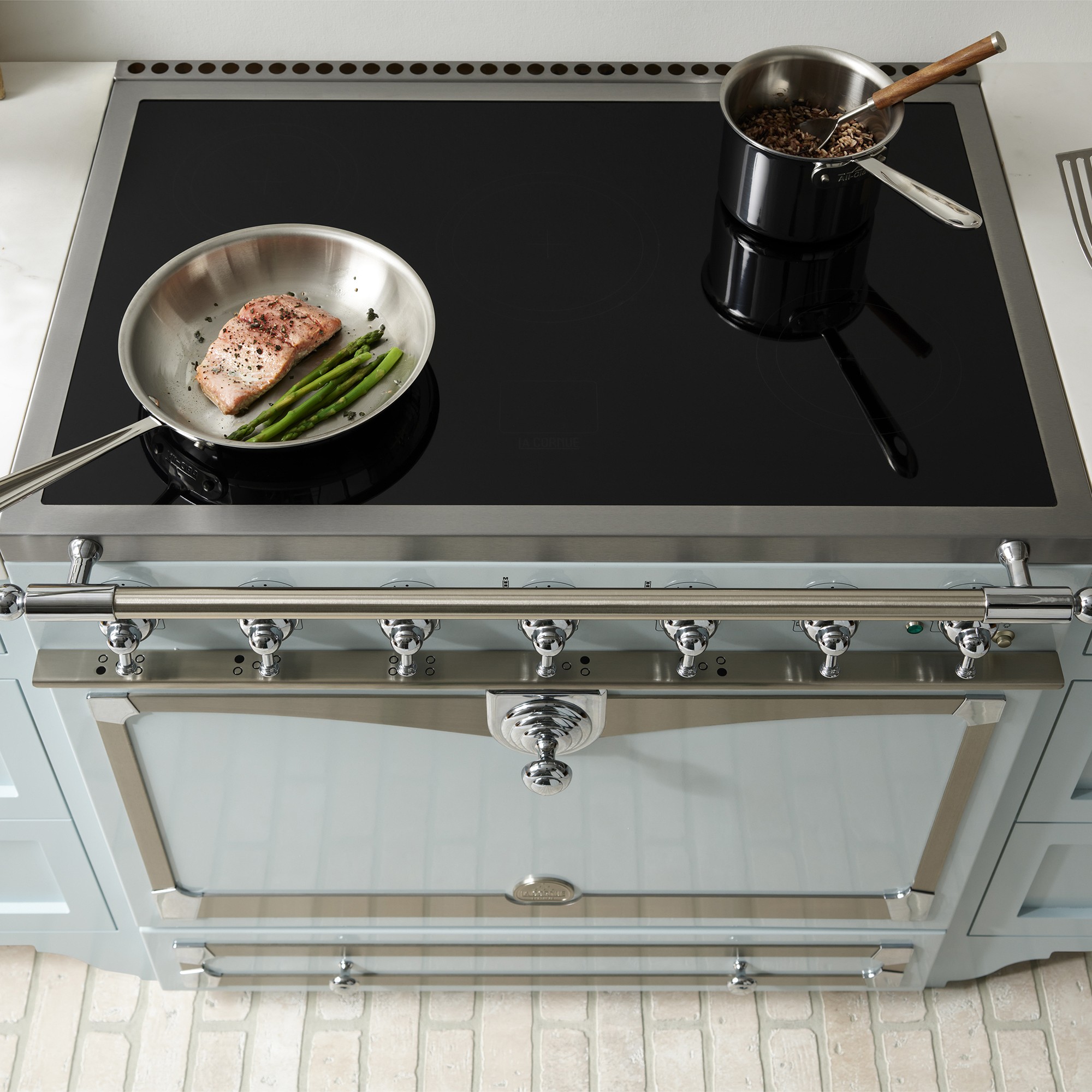 La Cornue CornuFé 90 Albertine Induction Range & Hood