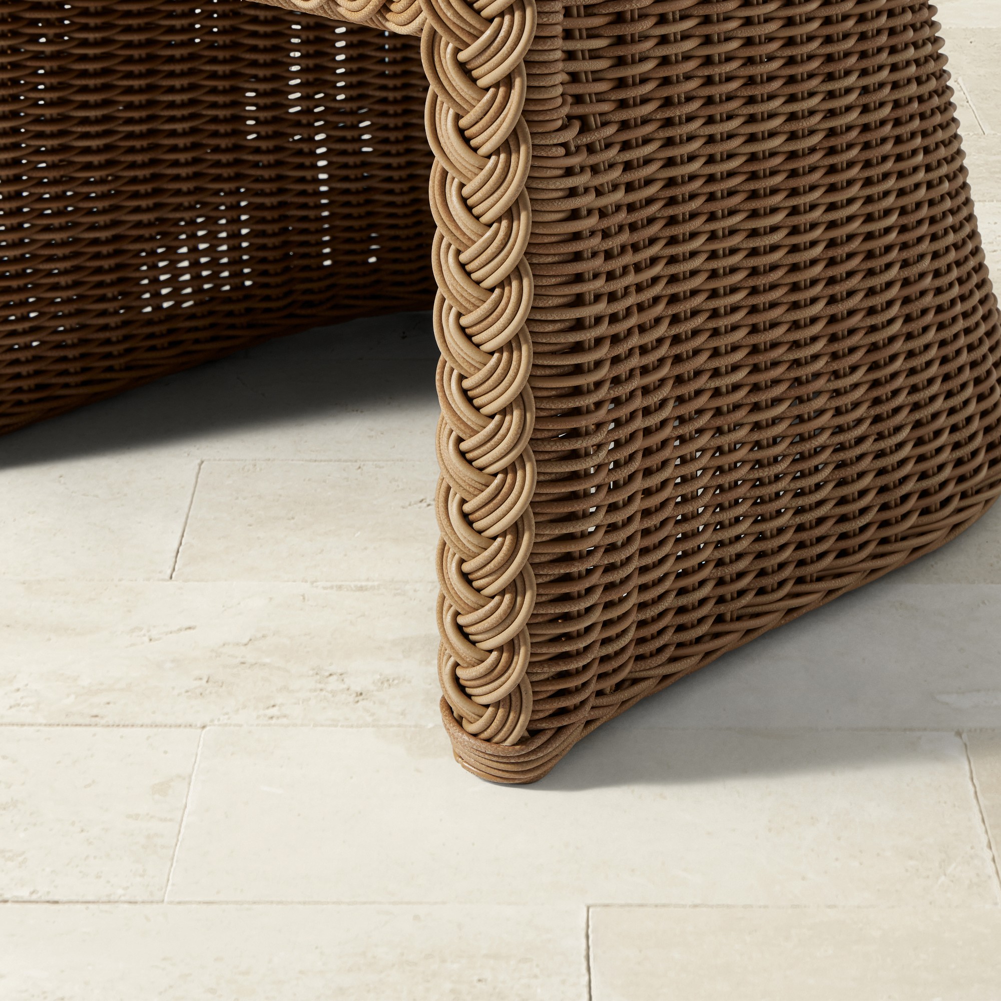 AERIN East Hampton Dining Table & Dining Chairs