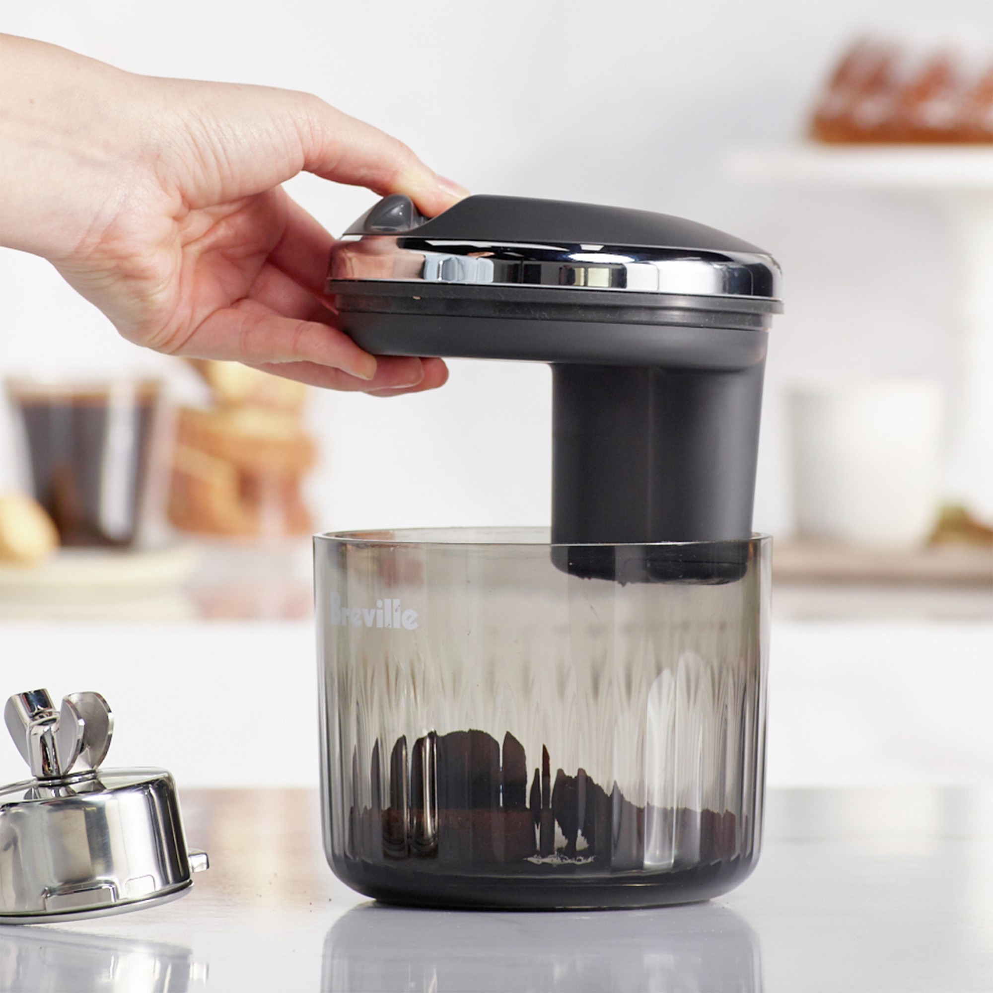 Breville Puck Sucker™ Automatic Knock Box