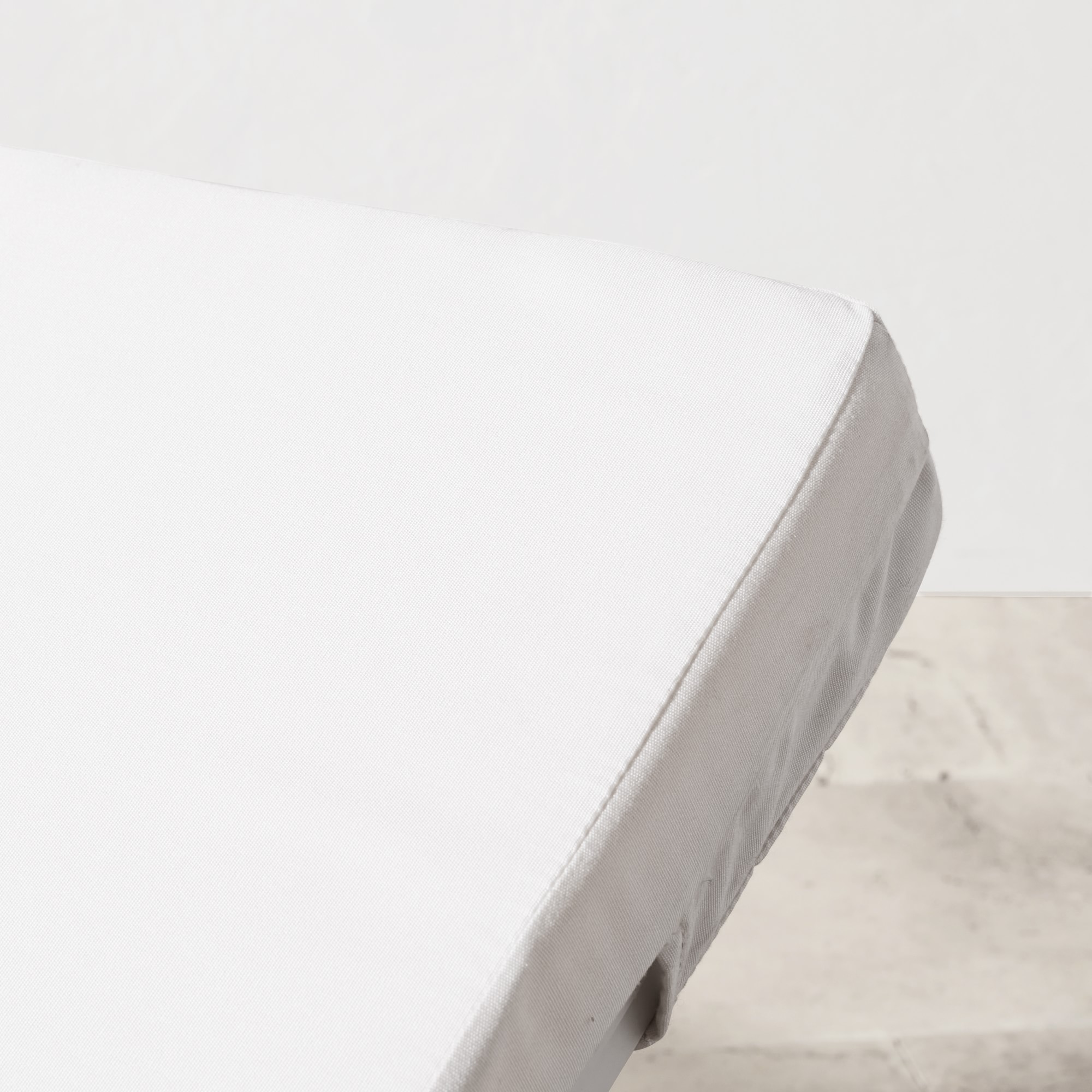 Larnaca Outdoor White Metal Chaise