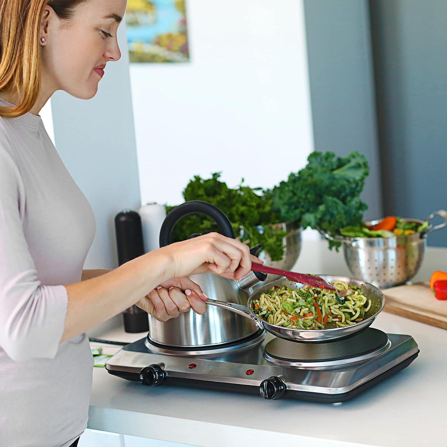 OVENTE Countertop Infrared Single Burner, 1000W Electric Hot Plate with 7” Ceramic Glass Cooktop, 5 Level Temperature Setting & Easy to Clean Base, Compact Stove for Home Dorm Office, Silver BGI101S