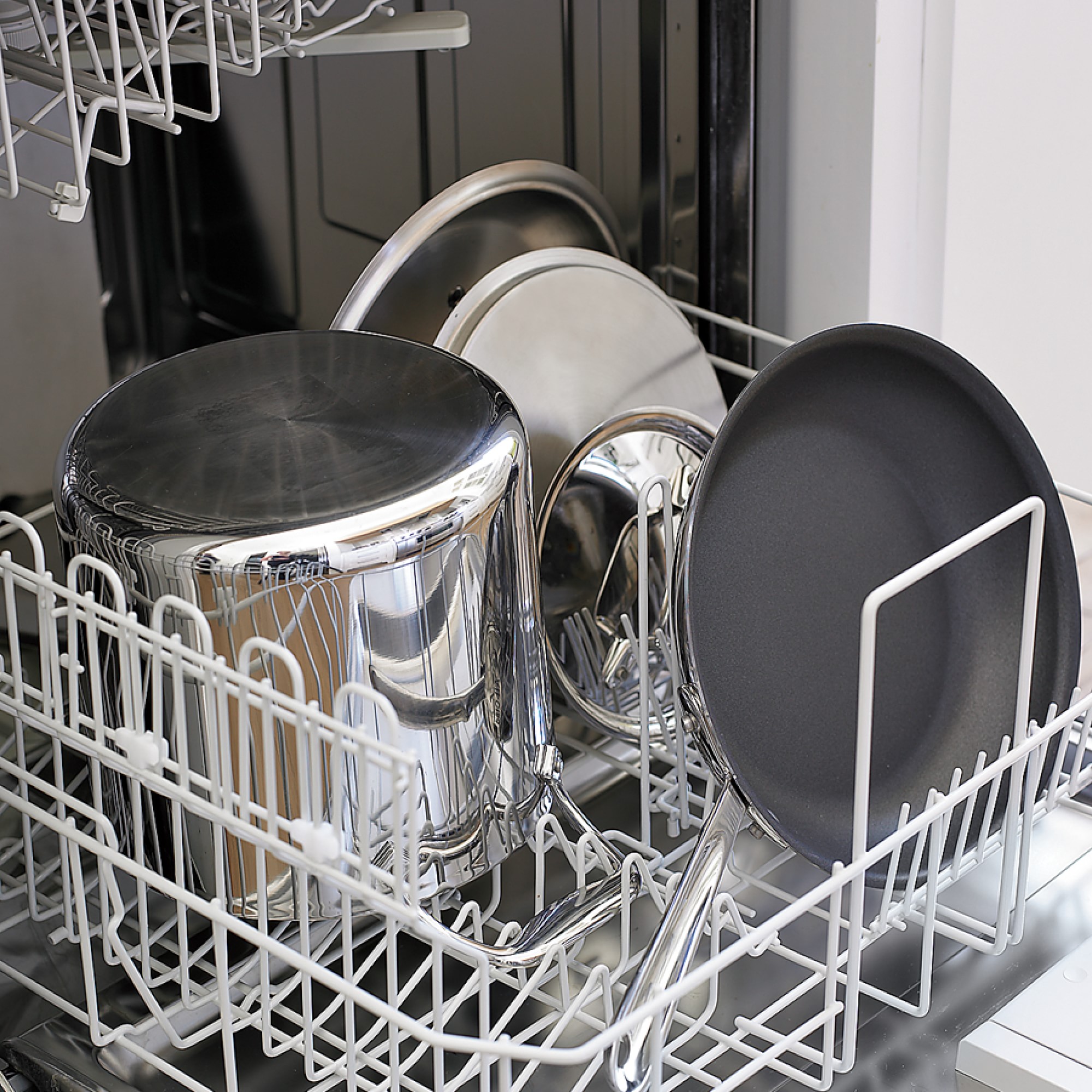 All-Clad D5® Brushed Stainless-Steel Soup Pot, 4-Qt.