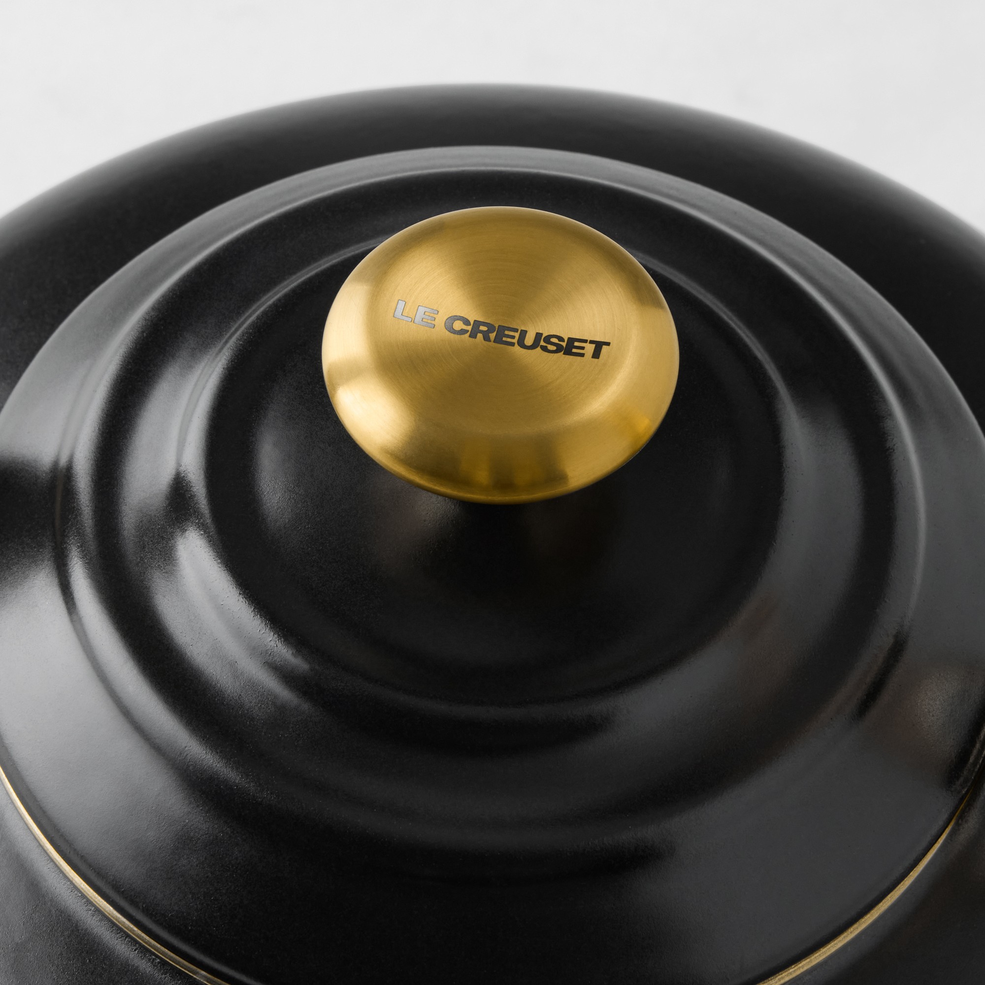 Le Creuset Classic Whistling Tea Kettle