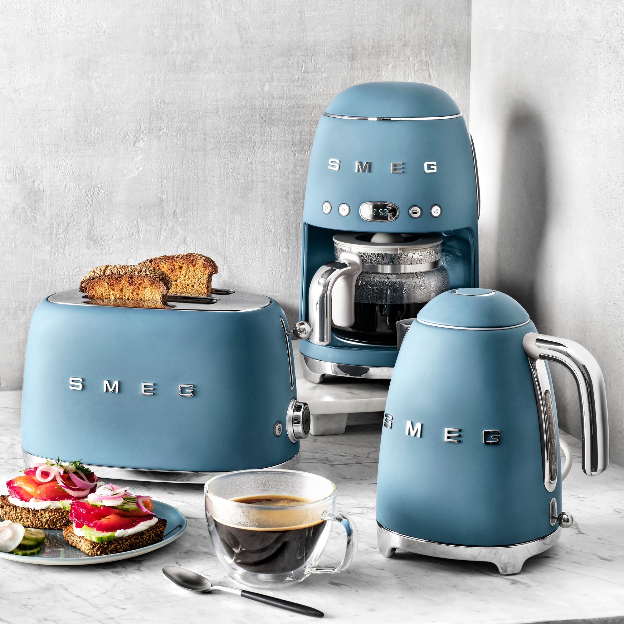 SMEG 10-Cup Drip Coffee Maker