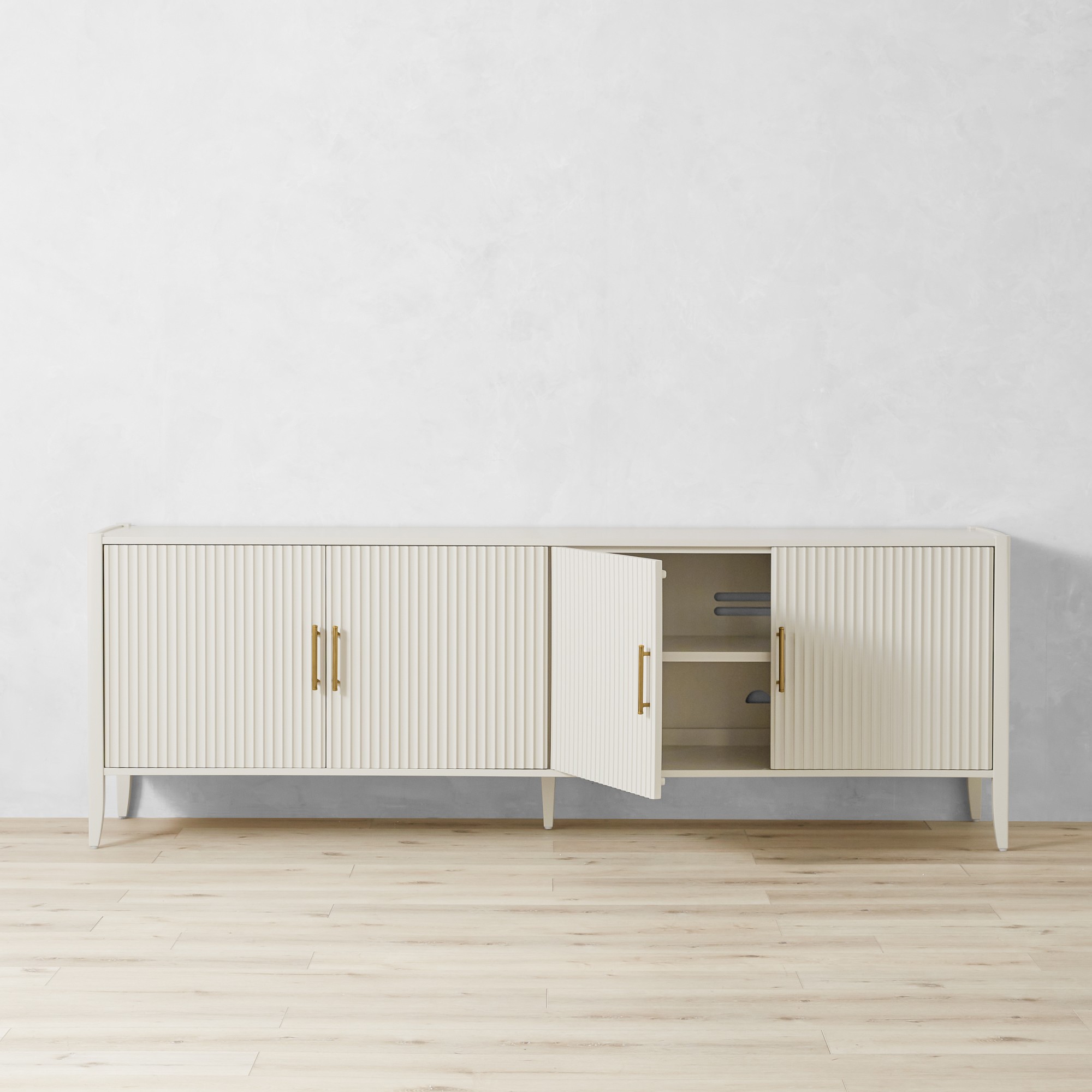 Lewis Media Console (51