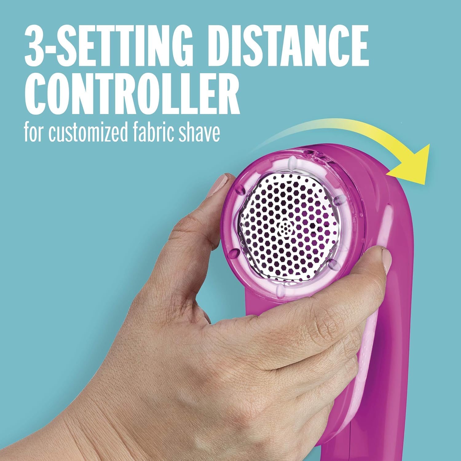 Conair Fabric Shaver and Lint Remover, Battery Operated Portable Fabric Shaver, White