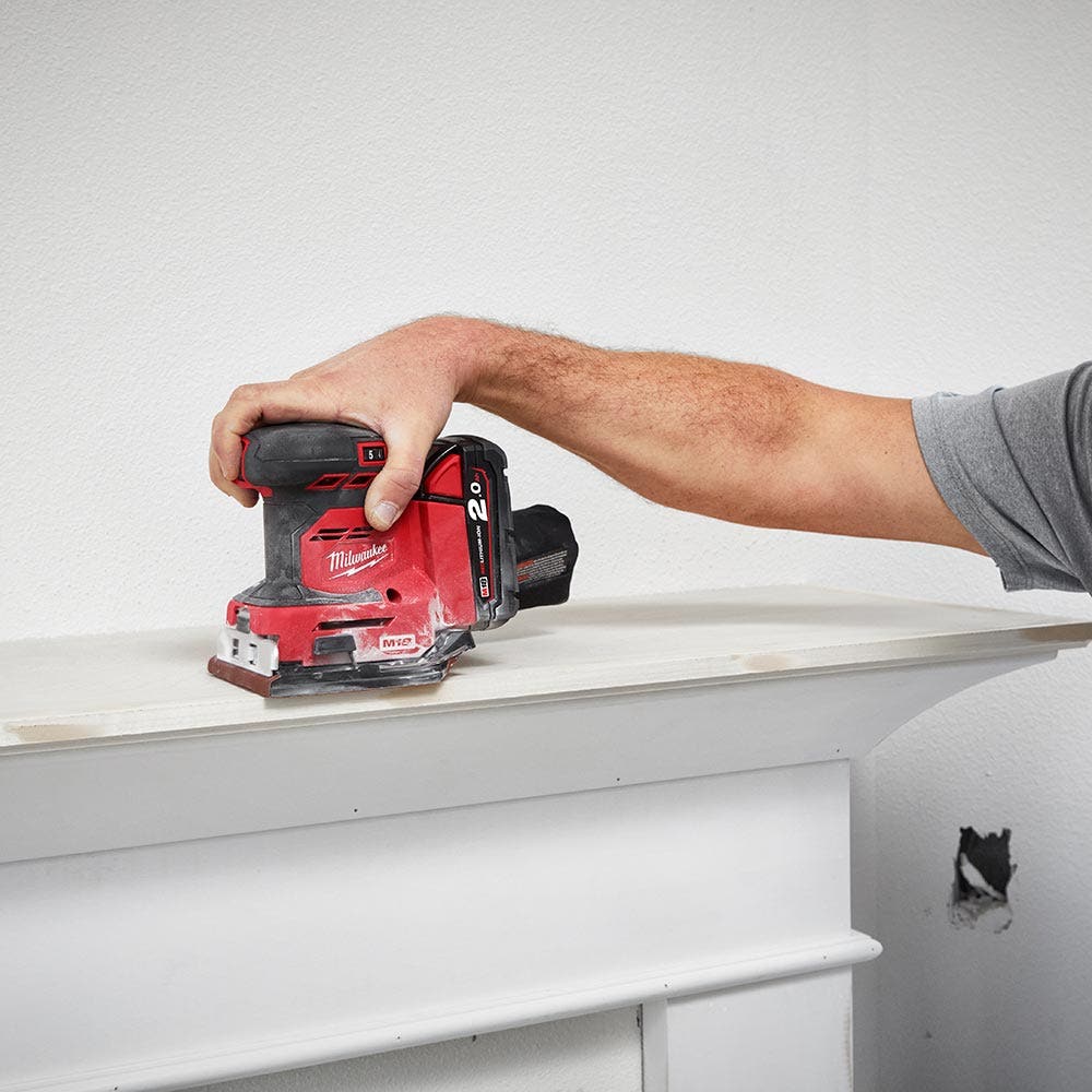 MILWAUKEE 18V 1/4 Sheet Sander Skin M18BQSS0