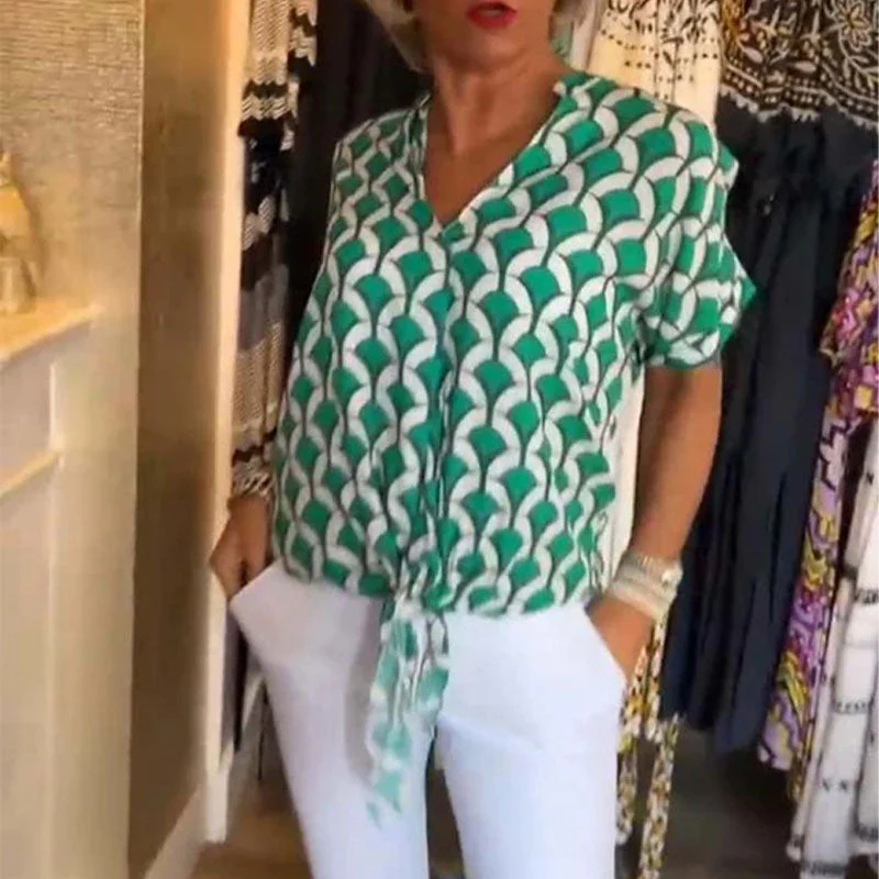 🔥Short-Sleeved V-Neck Printed Casual Top