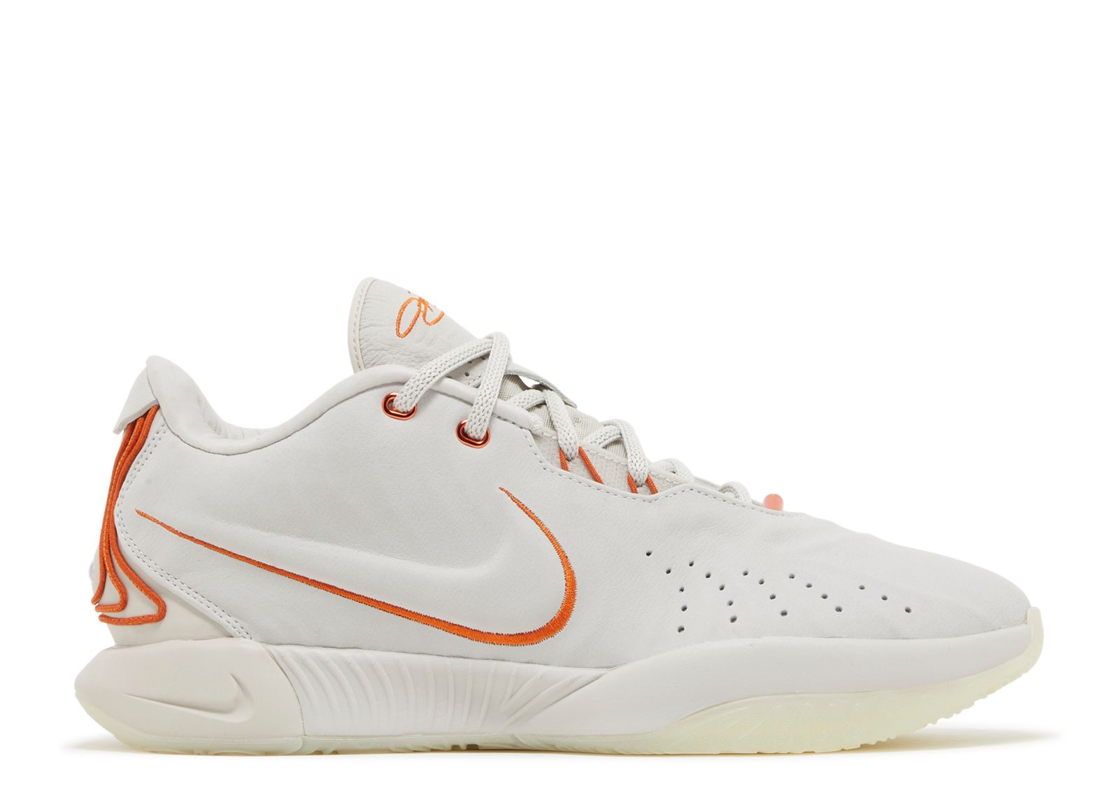 LeBron 21 'Akoya'