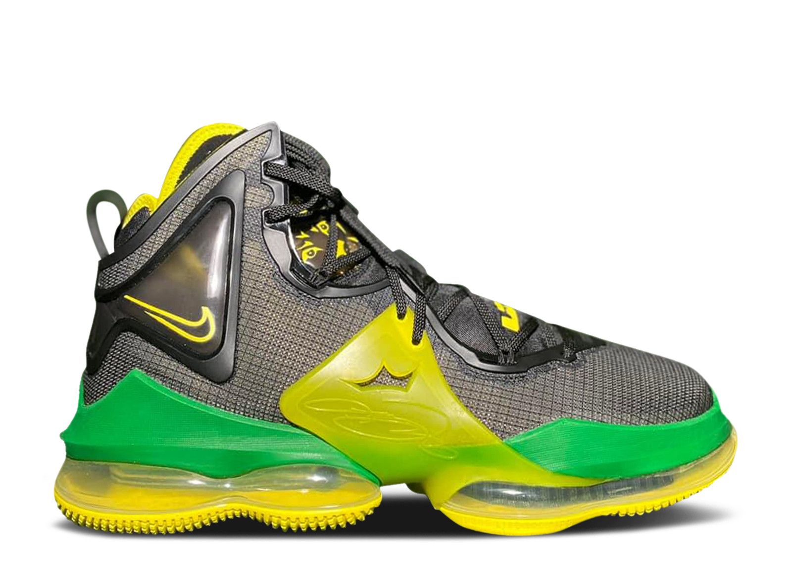 LeBron 19 'Oregon Away' PE
