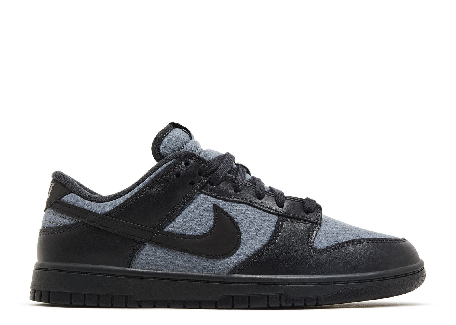 Dunk Low SE 'Off Noir Smoke Grey'