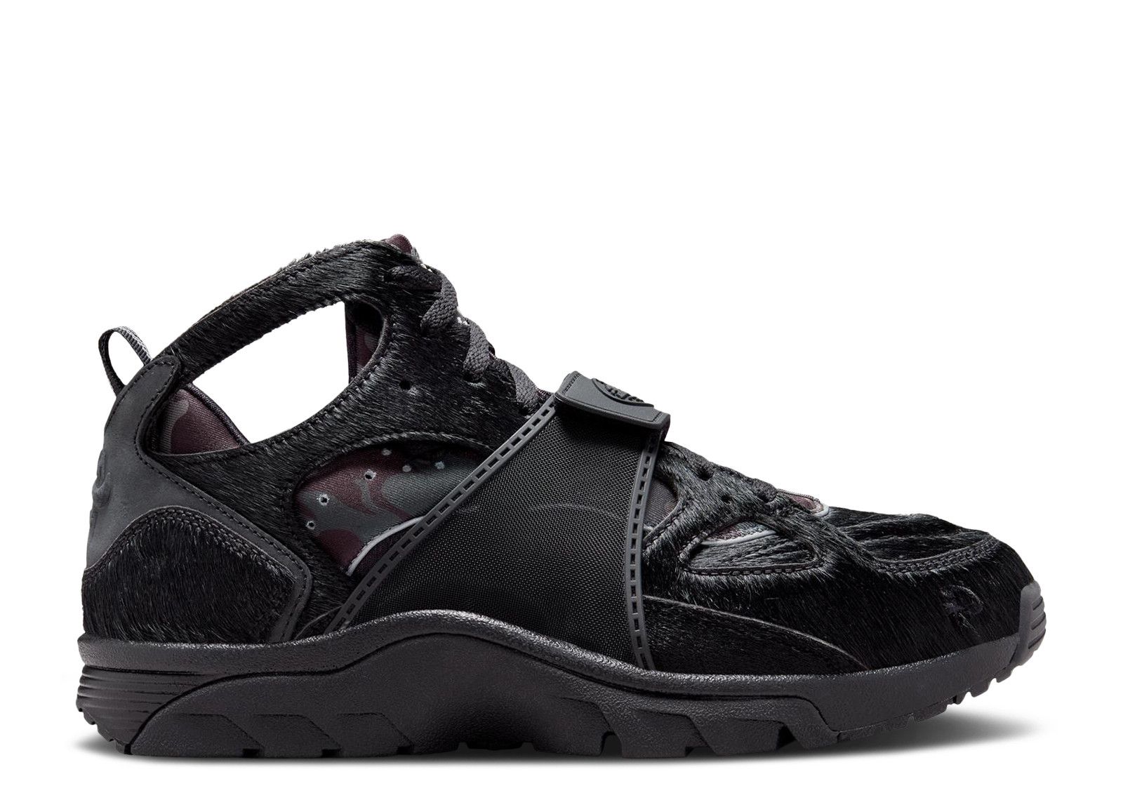 Corteiz x Air Trainer Huarache 'Onyx'