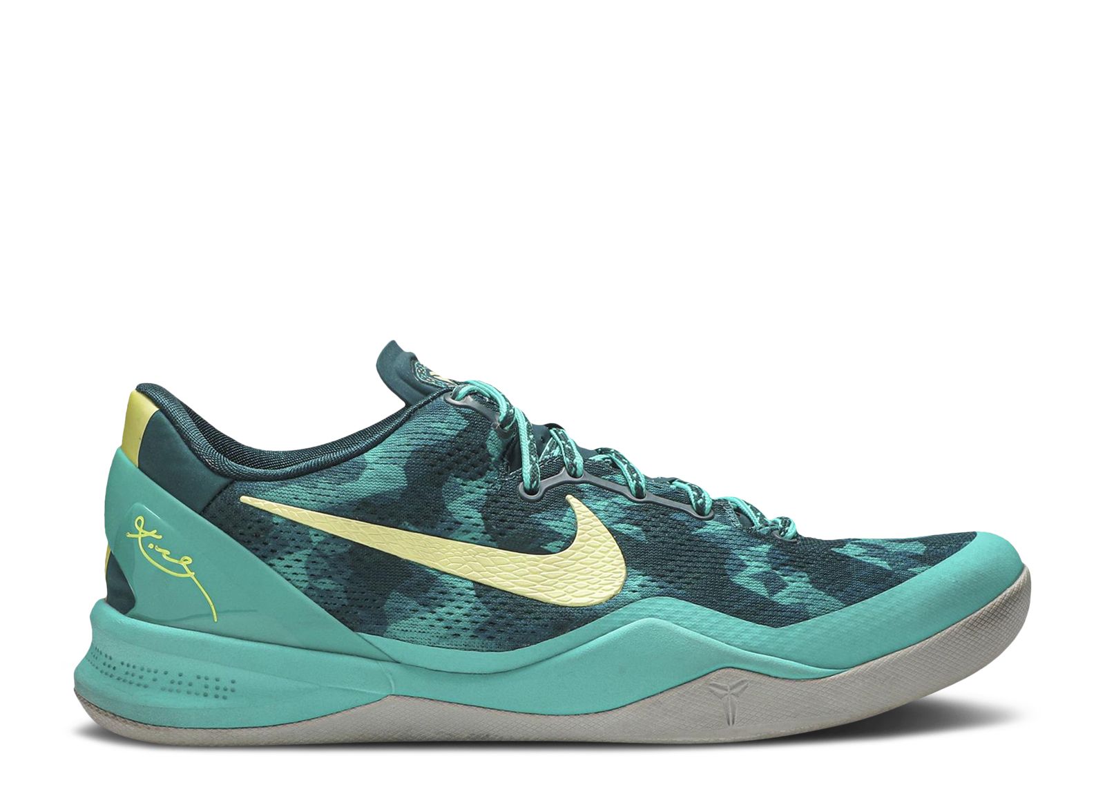 Kobe 8+ 'Supernatural' Sport Pack