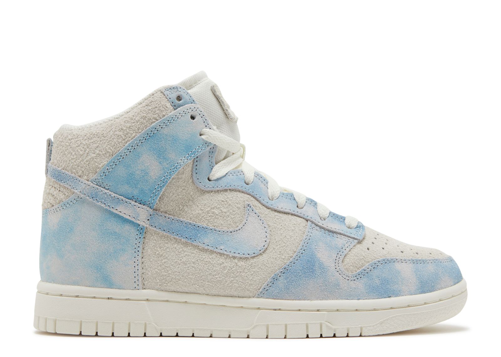 Wmns Dunk High SE 'Clouds'