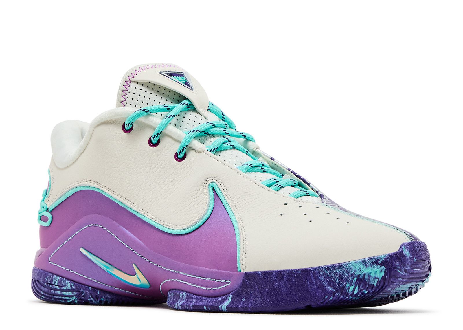 LeBron 22 'Frozen Grapes'