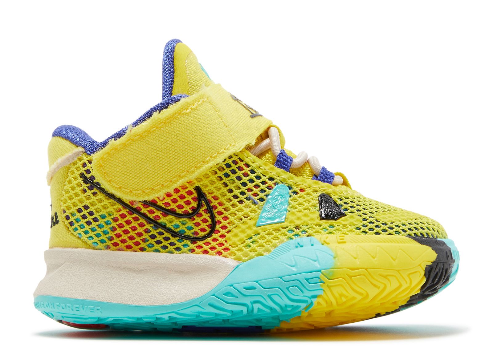 Kyrie 7 TD '1 World 1 People'