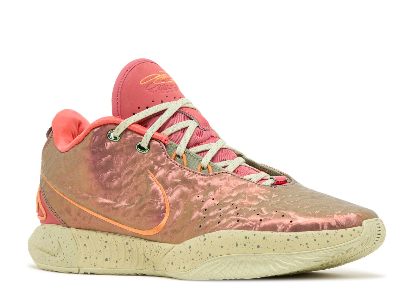 LeBron 21 'Queen Conch'