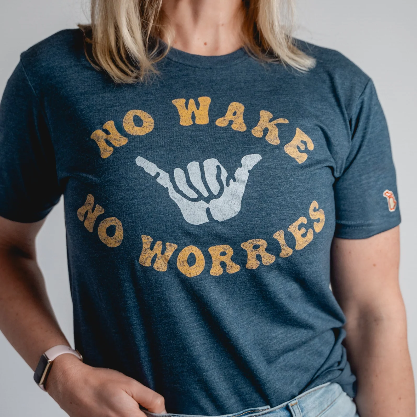 NO WAKE NO WORRIES 70s (UNISEX)