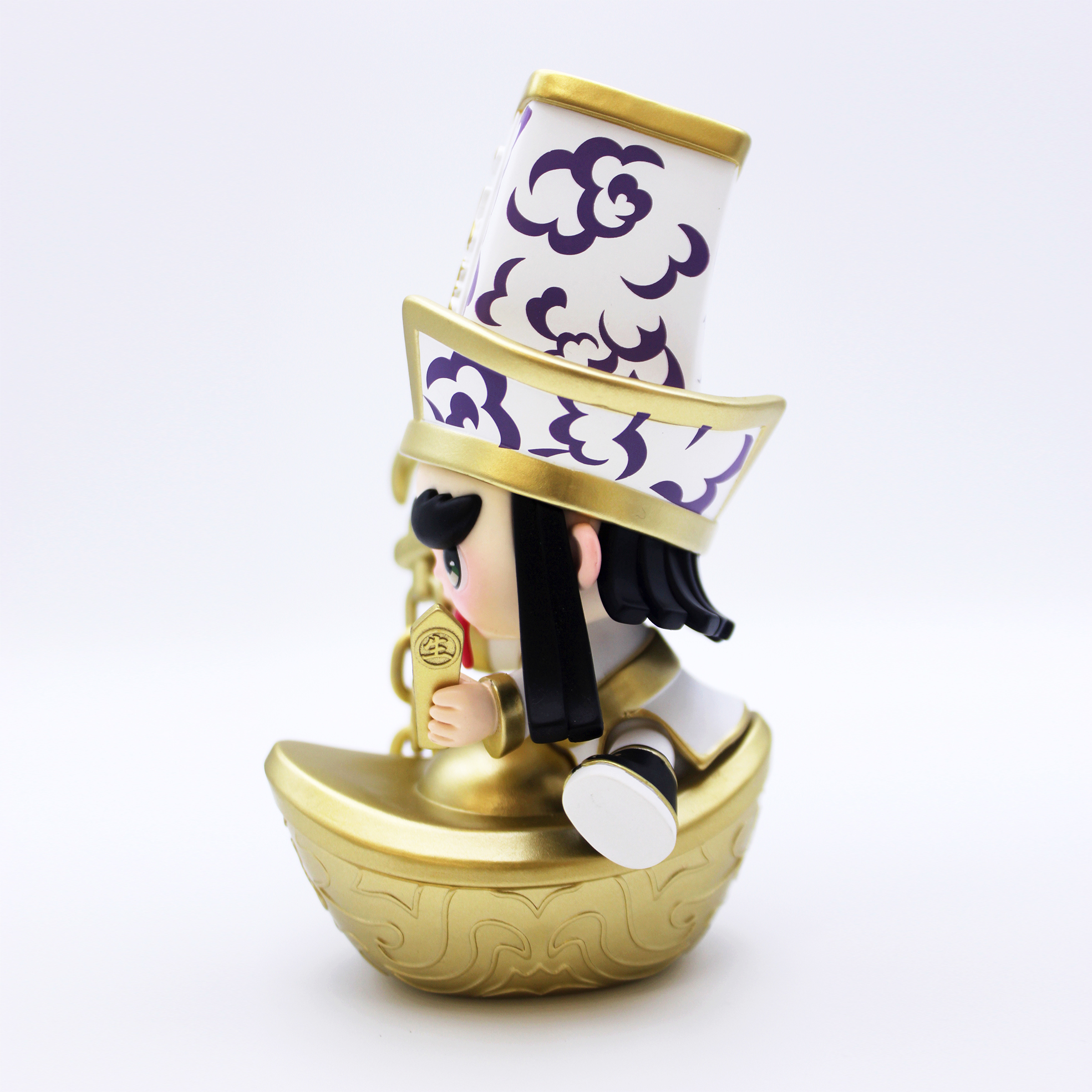 White Fortune Guide Collectible Figure