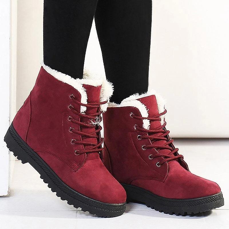 CUTE AND COMFY SNOW BOOTS