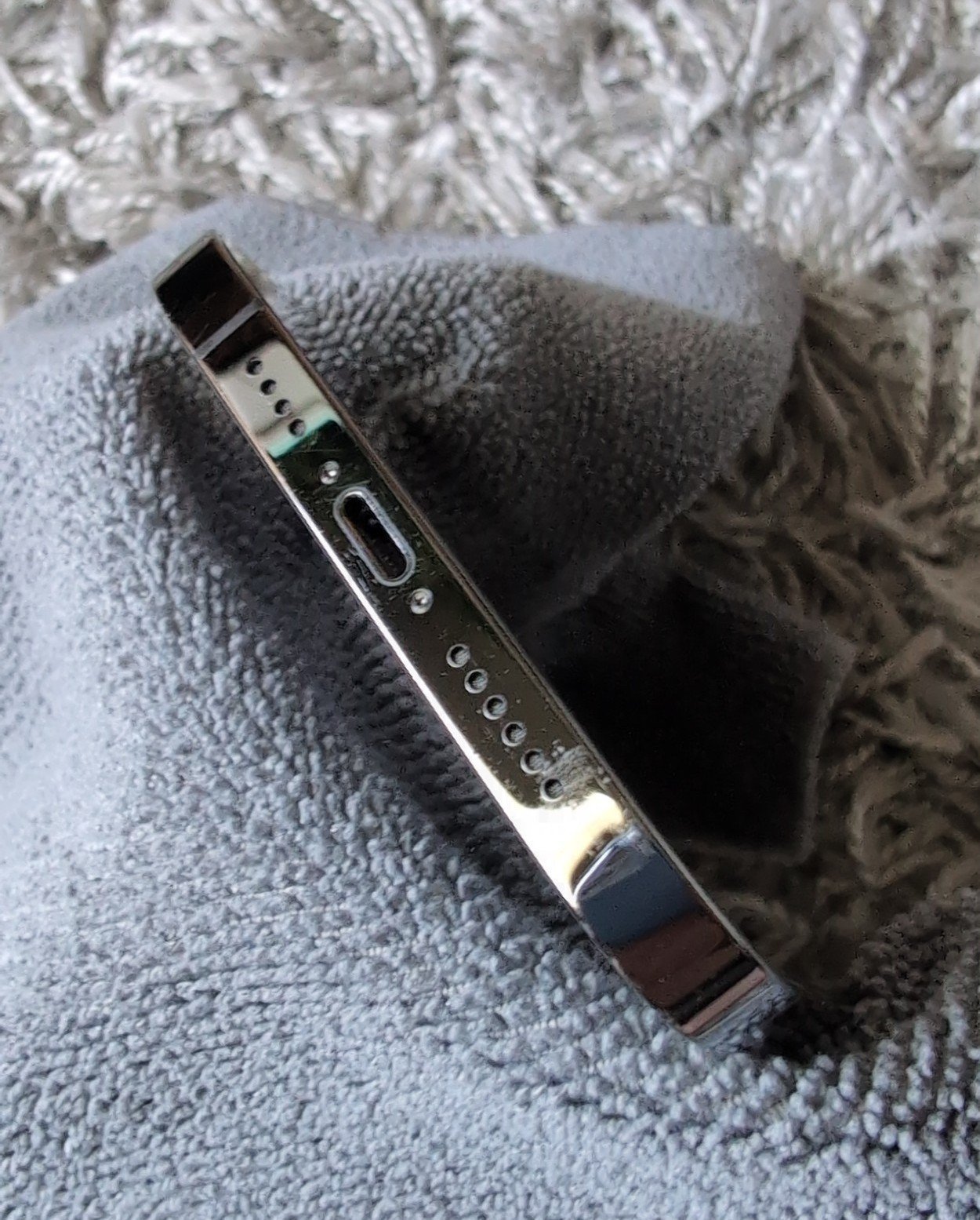 iPhone 12 Pro Max - 128GB  (Graphite) 1P28