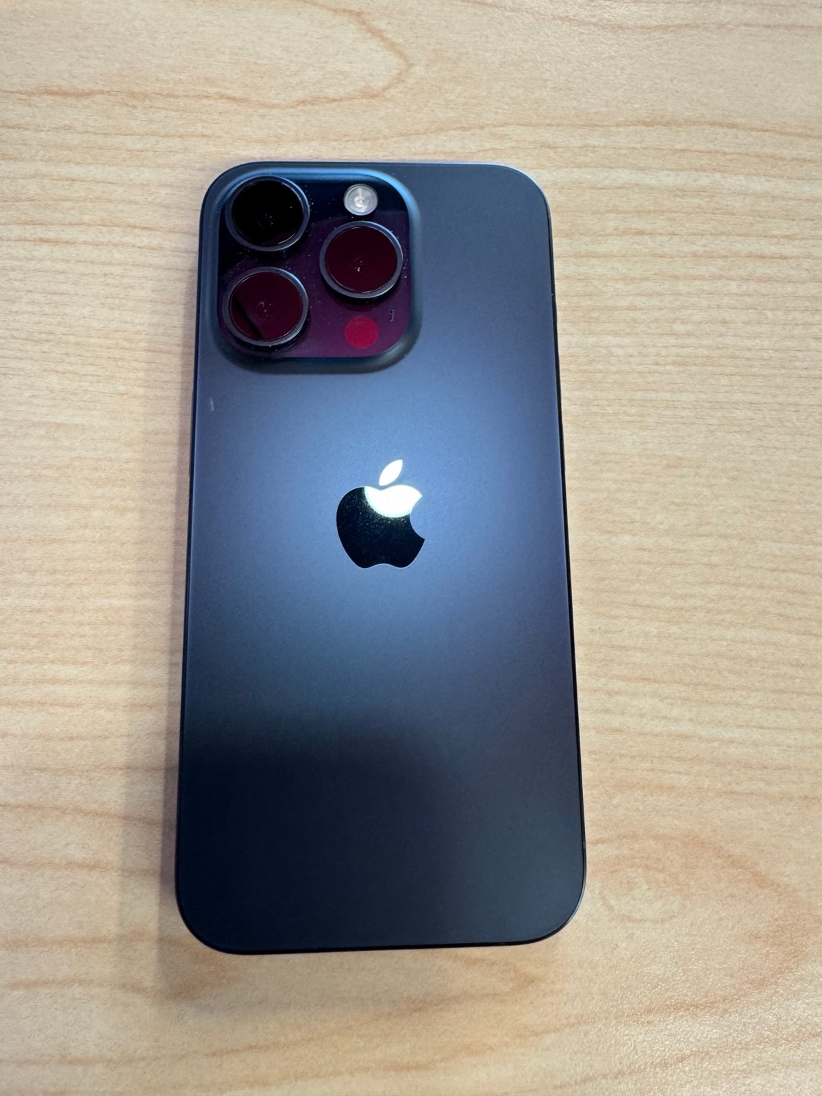 iPhone 15 pro unlocked 1D69