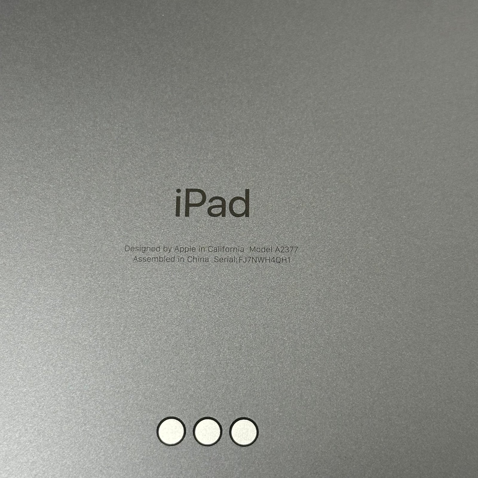 iPad Pro 11-inch 3rd Gen 128GB WiFi with Pen and accessories 3K13