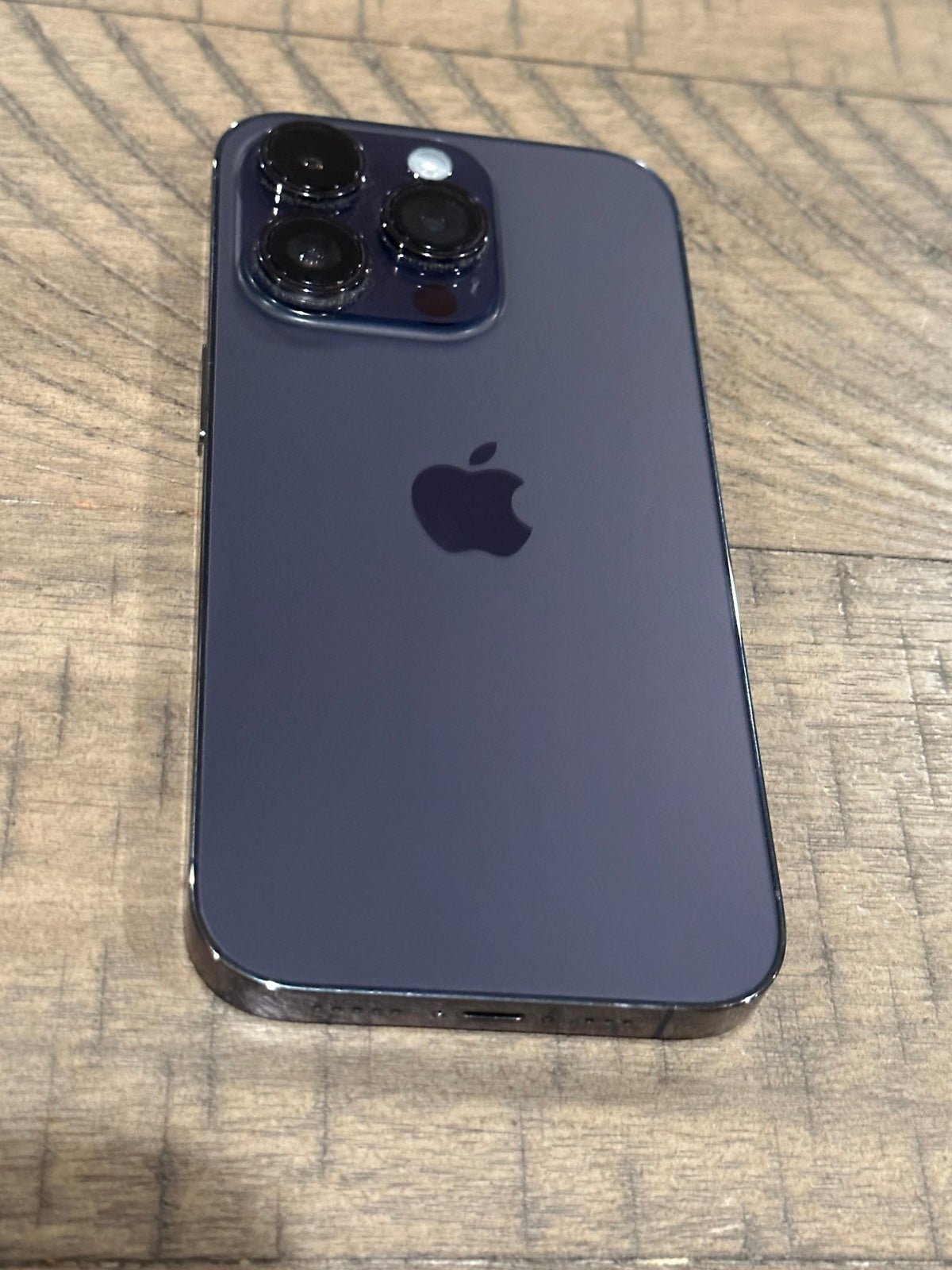 Apple iPhone 14 Pro 256 GB in Deep Purple for AT&T 1Q82