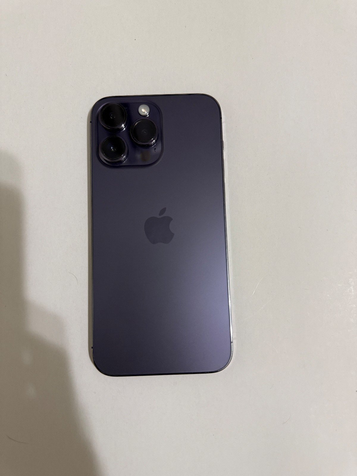 Pristine Unlocked Apple iPhone 14 Pro Max 256gb Purple & Cases 5M19