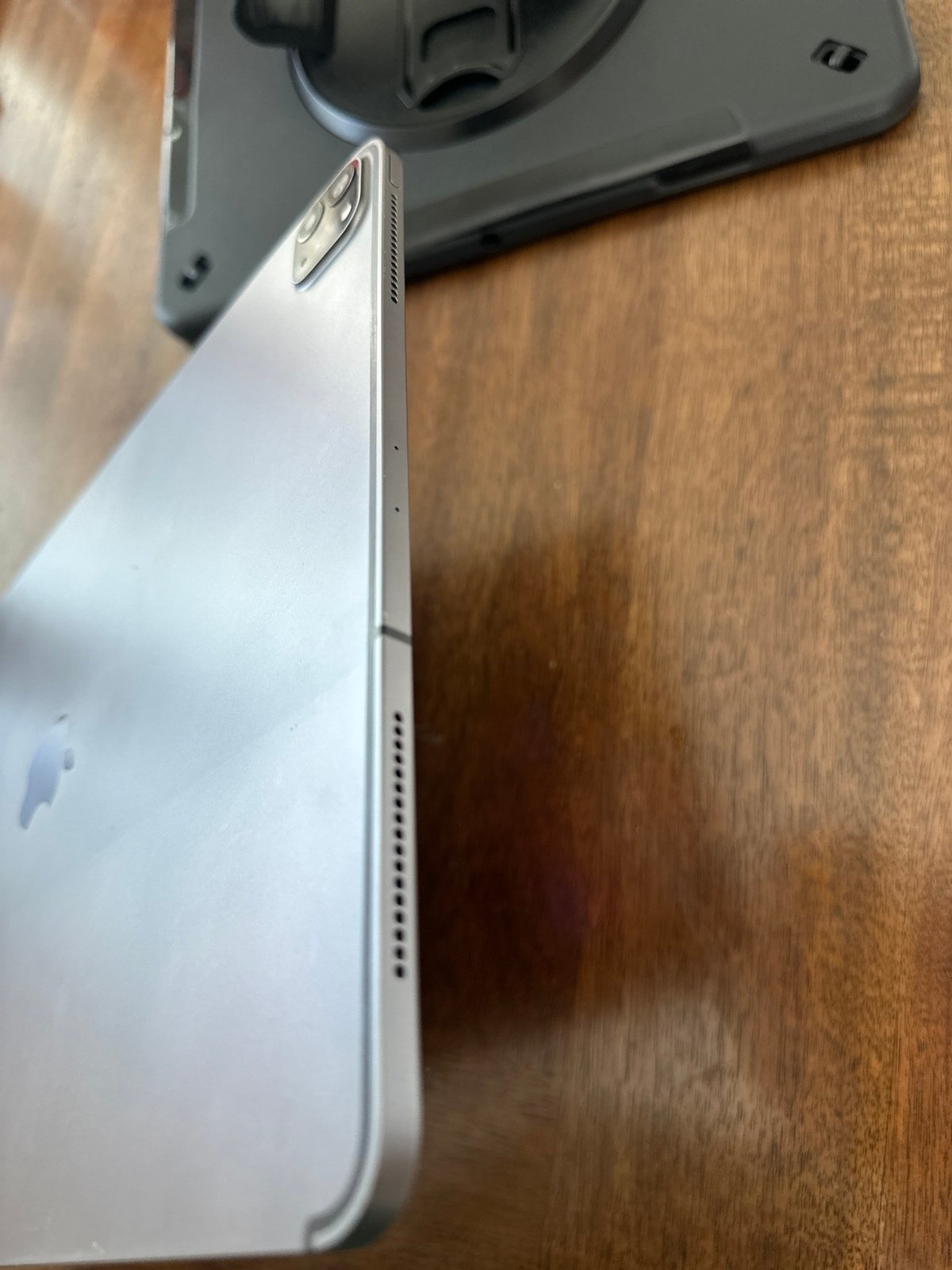 Apple iPad Pro 12.9 4th Generation 256 GB in Space Gray (Cellular and WIFI) 1F97