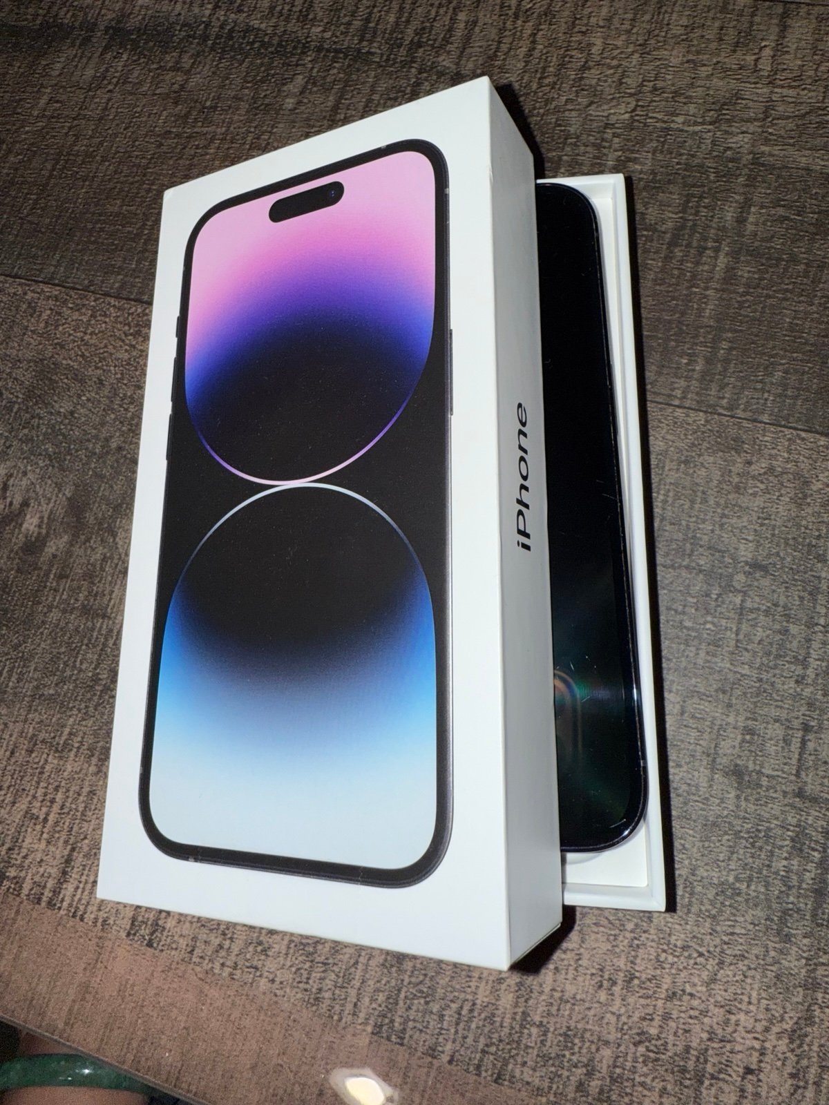 iPhone 14 Pro deep purple 256GB UNLOCKED 9M96