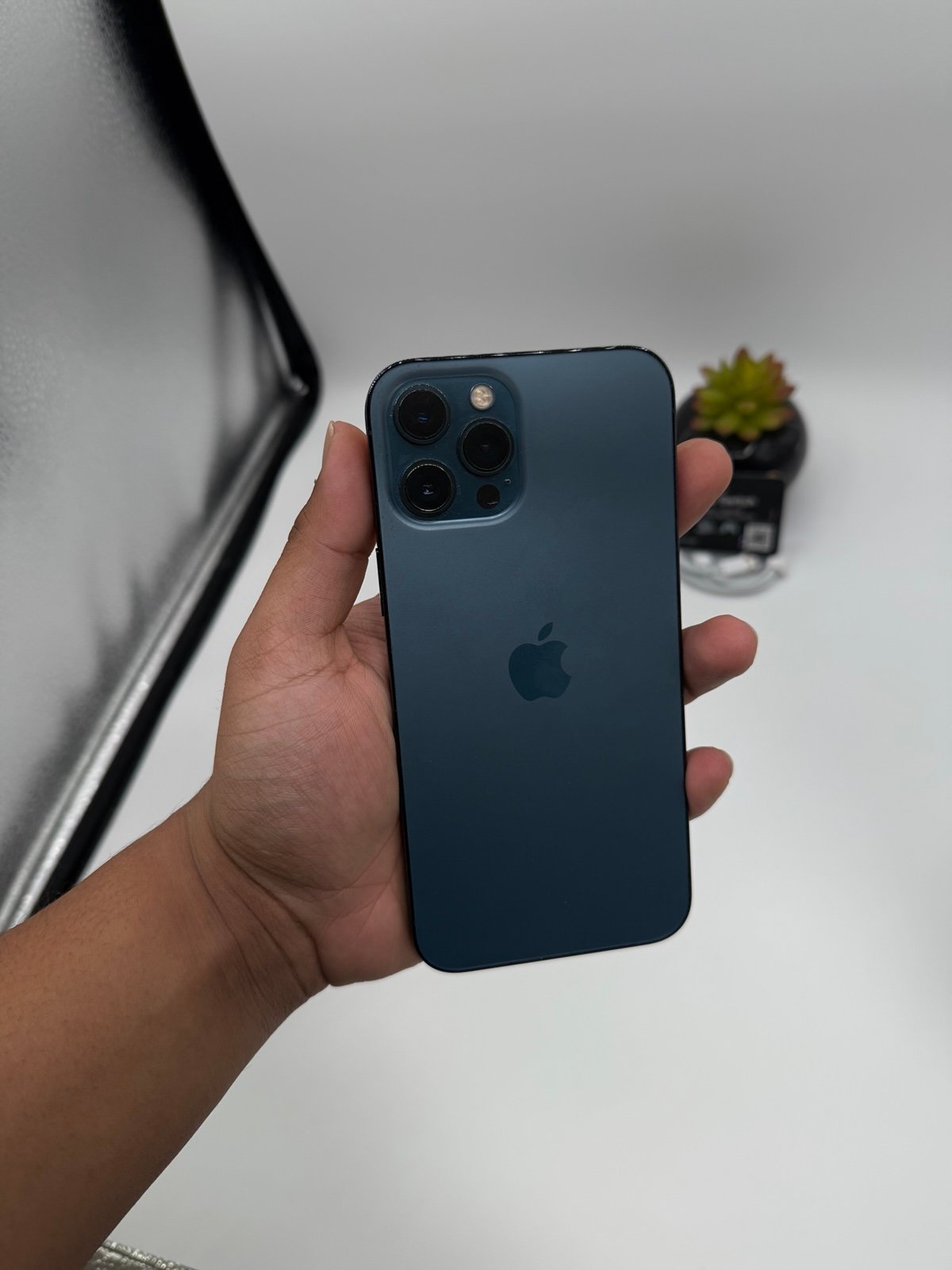 Apple Iphone 12 pro max 128gb Factory unlock 9Z59