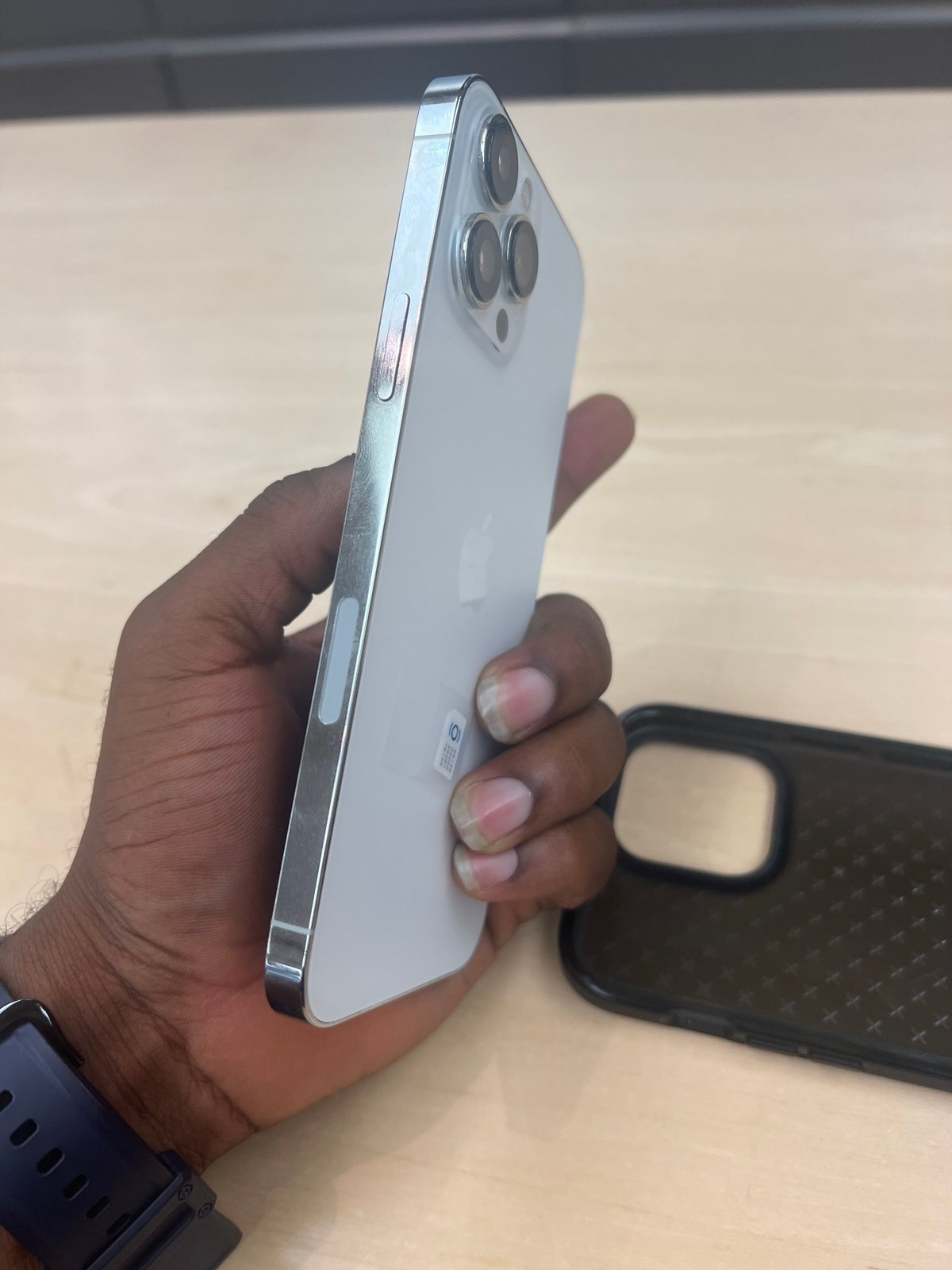 iphone13 pro max phone unlocked 2O62