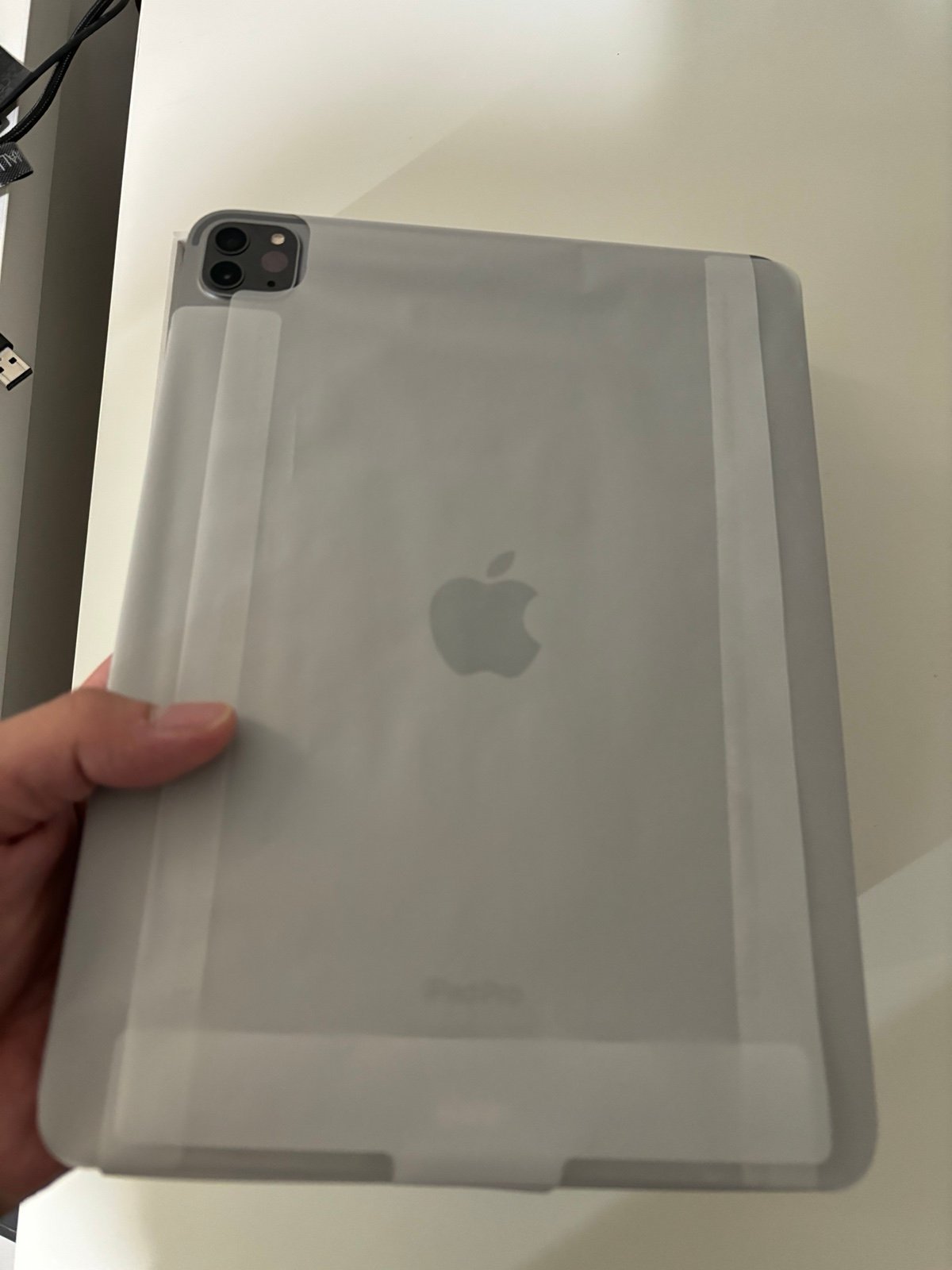 iPad Pro 11-inch (4th Generation) Wi-Fi 128 GB + Apple Pencil 3R27