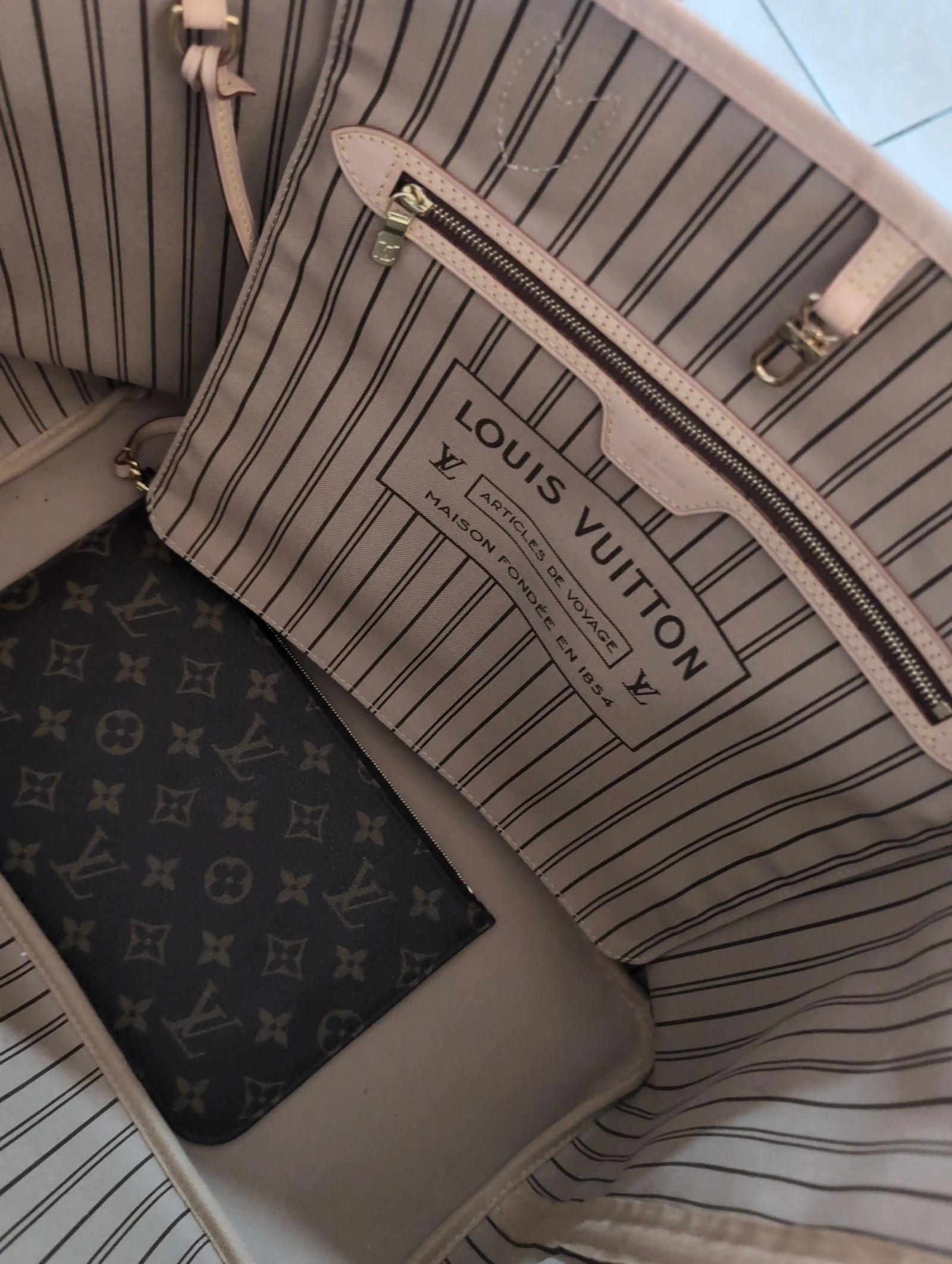 Louis Vuitton NEW Neverfull GM Tote