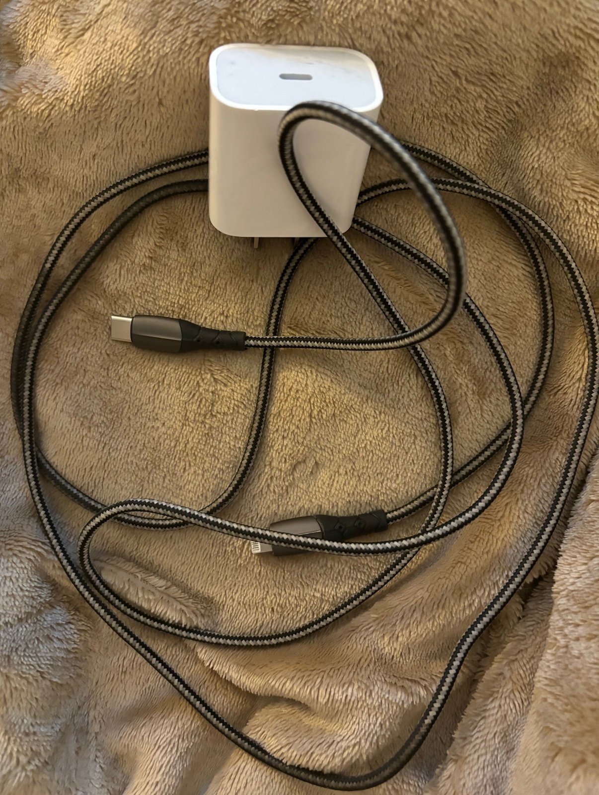 Apple iPhone 12 64GB in Red (Unlocked) 8R76