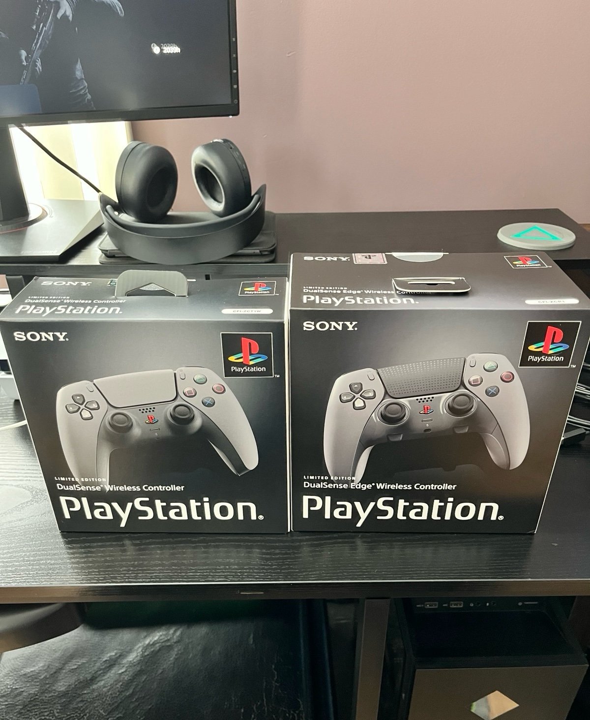30th Anniversary PlayStation Controllers Bundle 3Q31