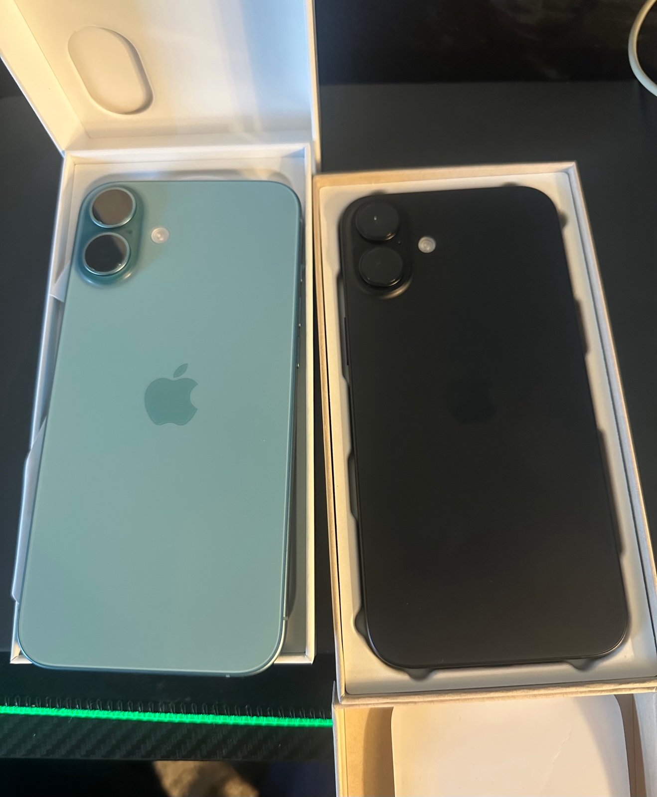 Apple iPhone 16 plus 3B51