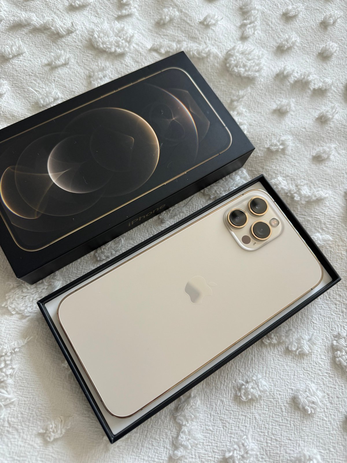 iphone 12 pro max 2F37