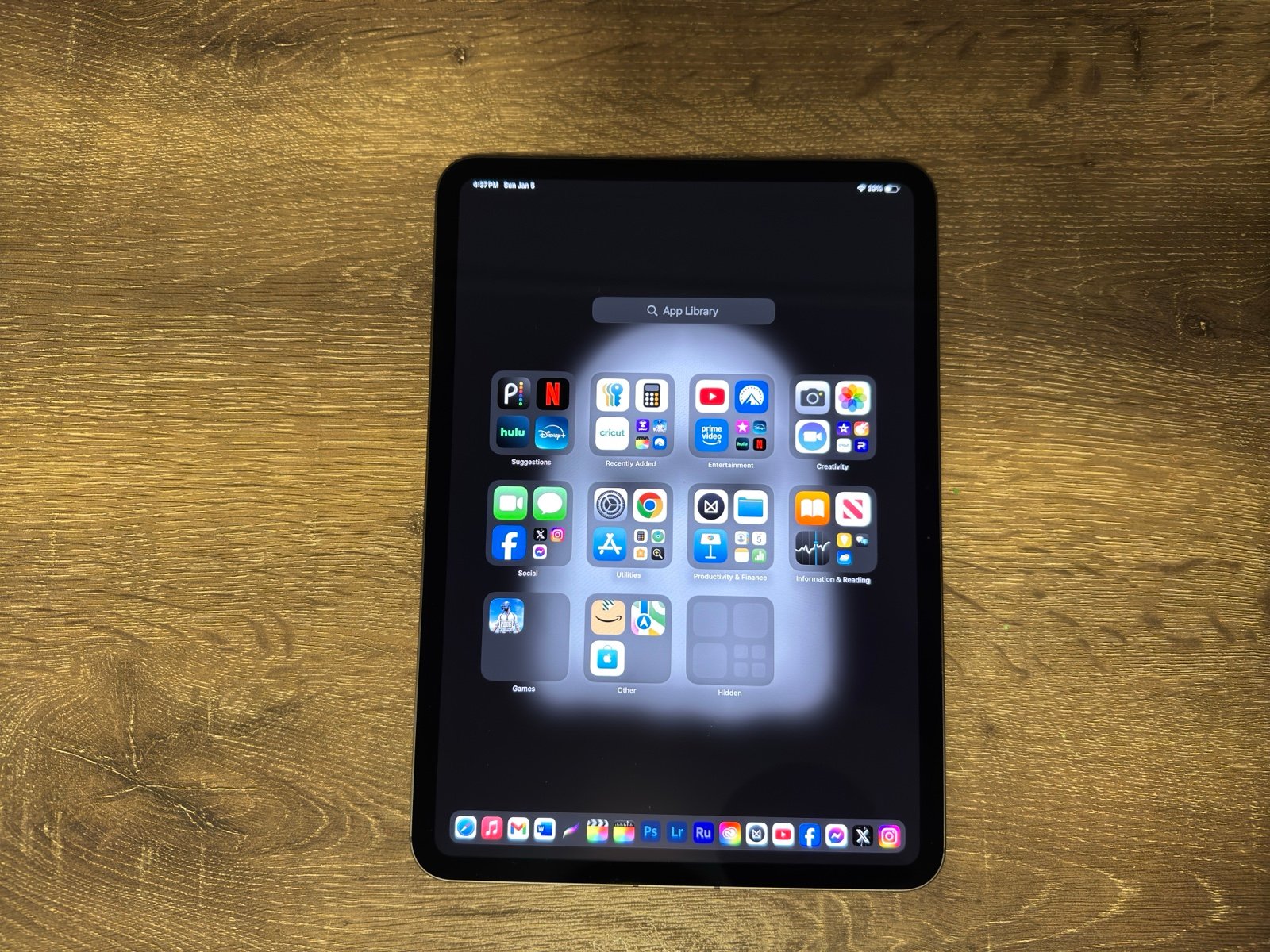 iPad Pro M4 11 inch 256g WiFi+ Cellular w/ Apple Pencil Pro and case 6L39