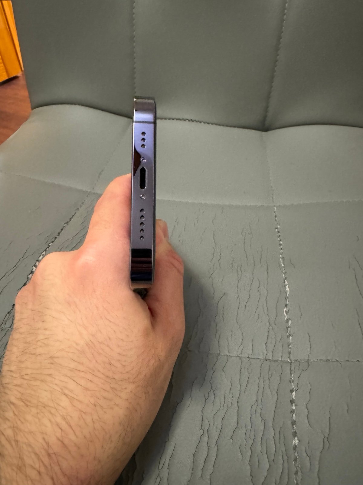 Apple iPhone 14 Pro 128gb purple great condition 8G96