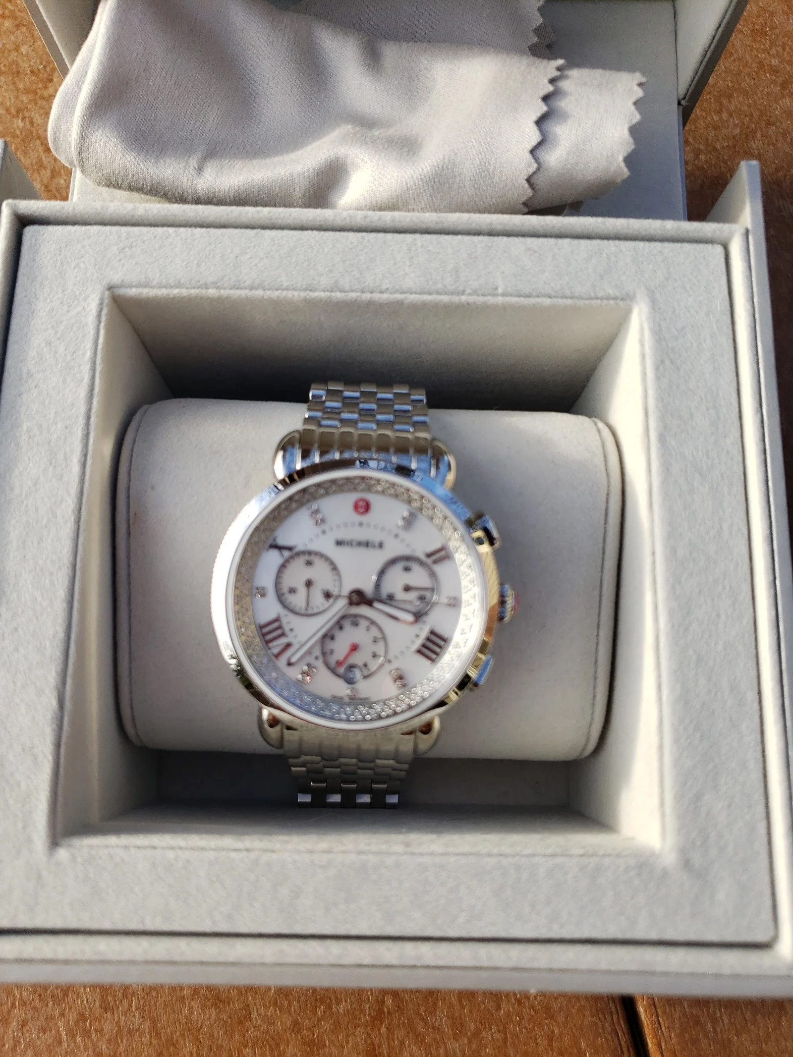 ***Beautiful LIKE NEW Diamond Michele Sport Sail Watch***