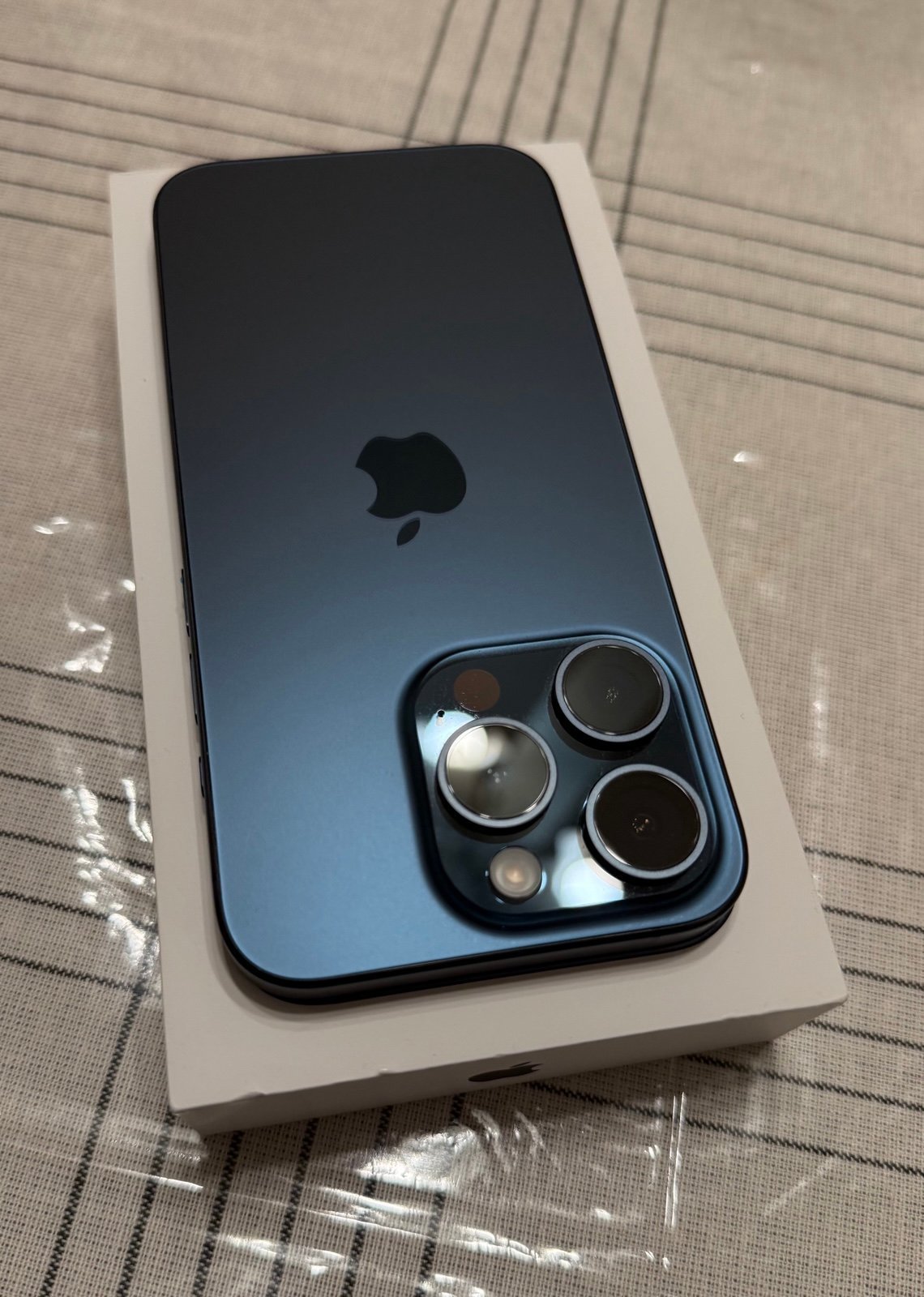 iPhone 15 Pro unlocked 128GB 9A13