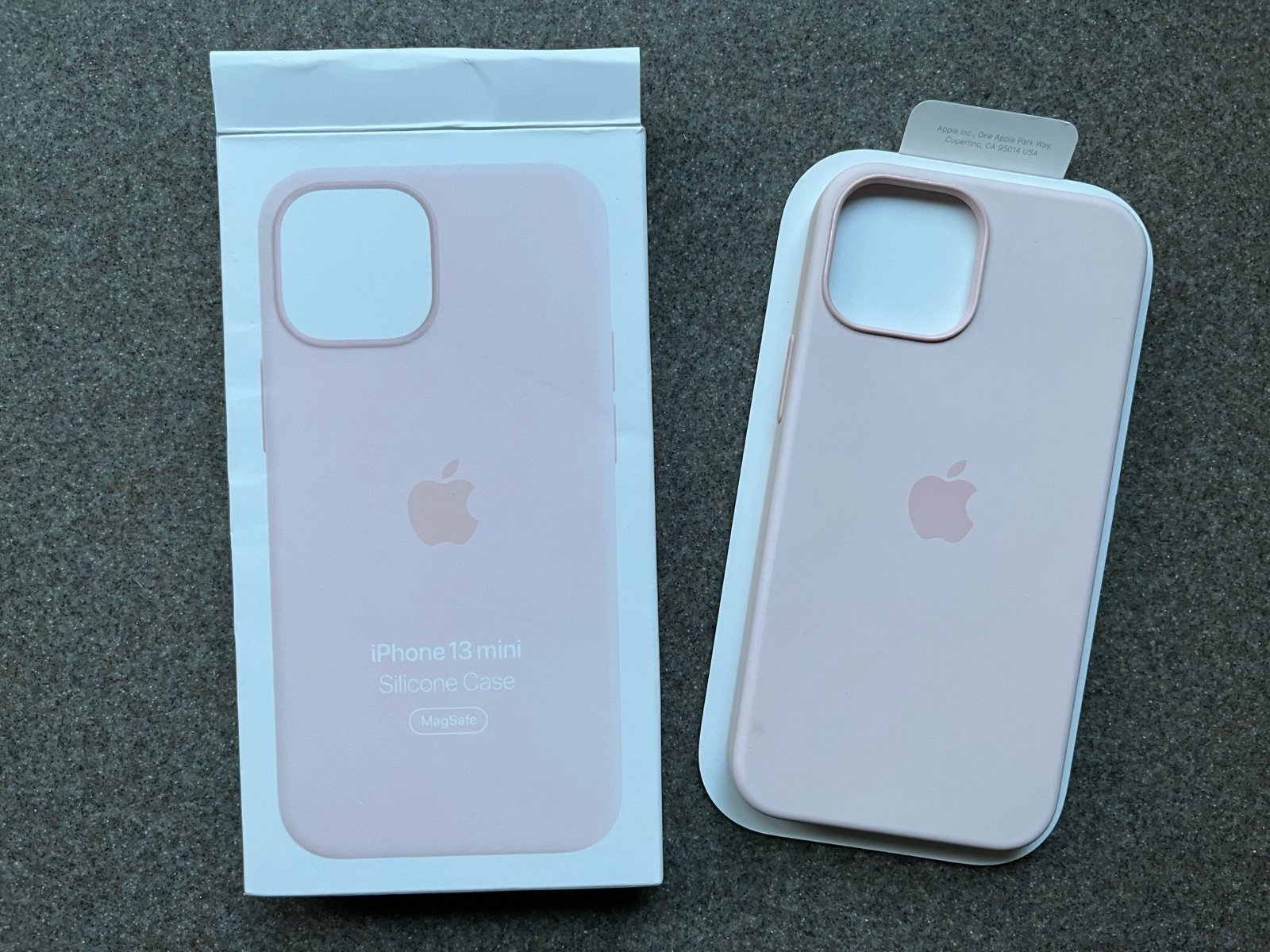 Like New Apple iPhone 13 Mini 256GB Unlocked 5G Cell Phone with Apple Case 2W39