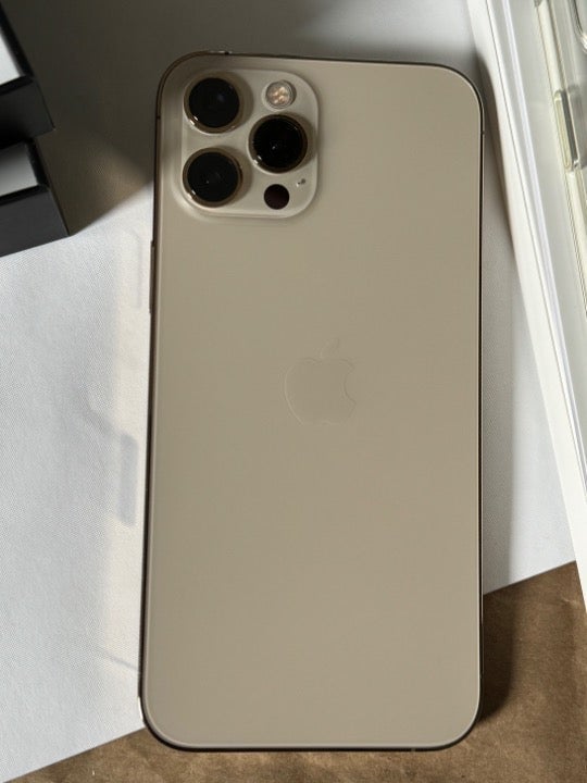 Apple iPhone 12 Pro Max bundle 2X15