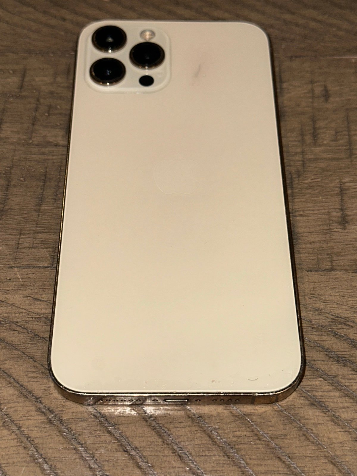 IPhone 12 Pro Max 128GB Gold Unlocked and Factory Reset 8V77